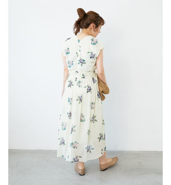  「《WEB/一部店舗限定アイテム》KAZUMIDOIボタニカルギャザーワンピース」|ワンピース|