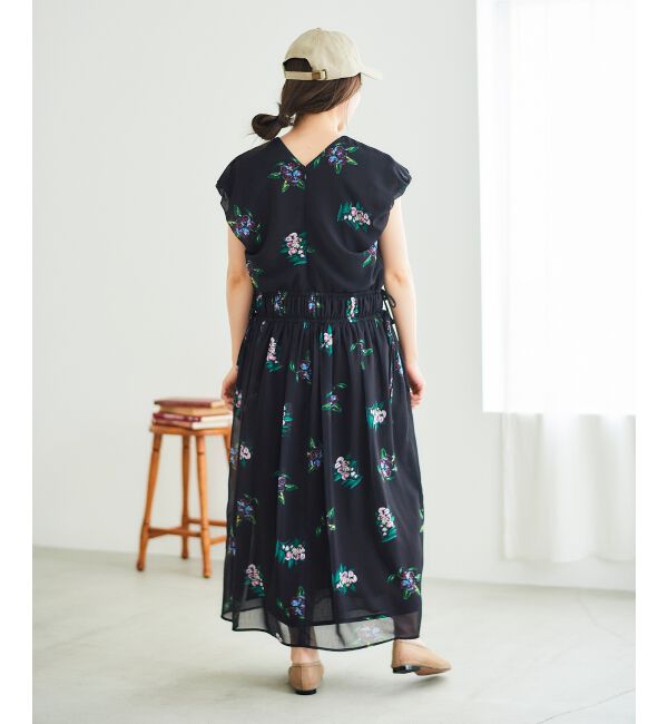  「《WEB/一部店舗限定アイテム》KAZUMIDOIボタニカルギャザーワンピース」|ワンピース|