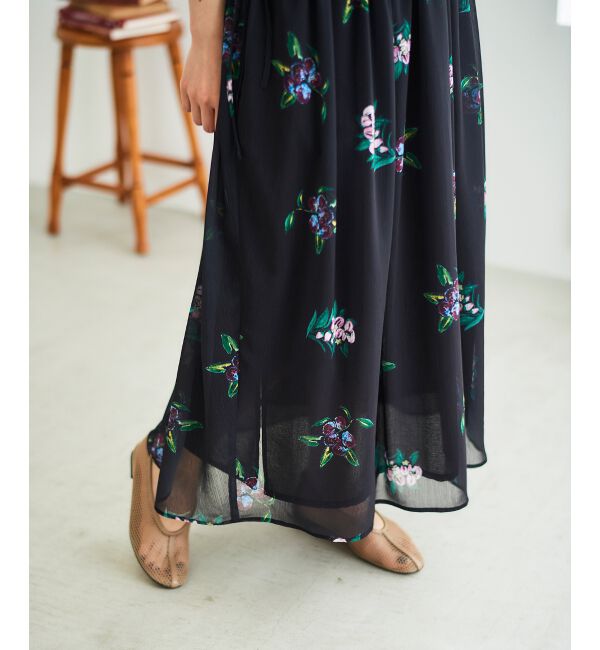  「《WEB/一部店舗限定アイテム》KAZUMIDOIボタニカルギャザーワンピース」|ワンピース|