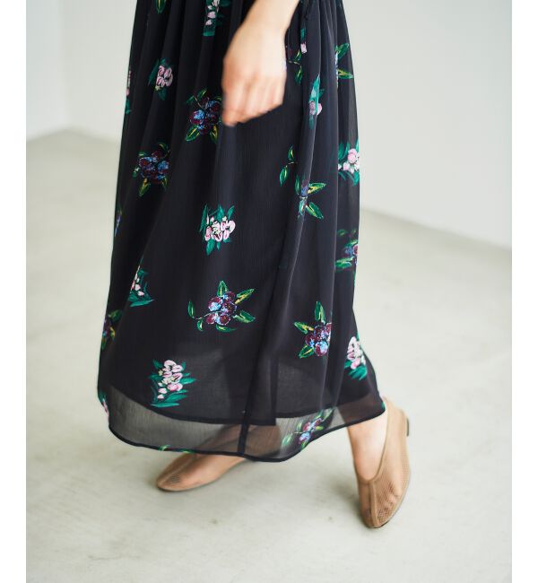  「《WEB/一部店舗限定アイテム》KAZUMIDOIボタニカルギャザーワンピース」|ワンピース|