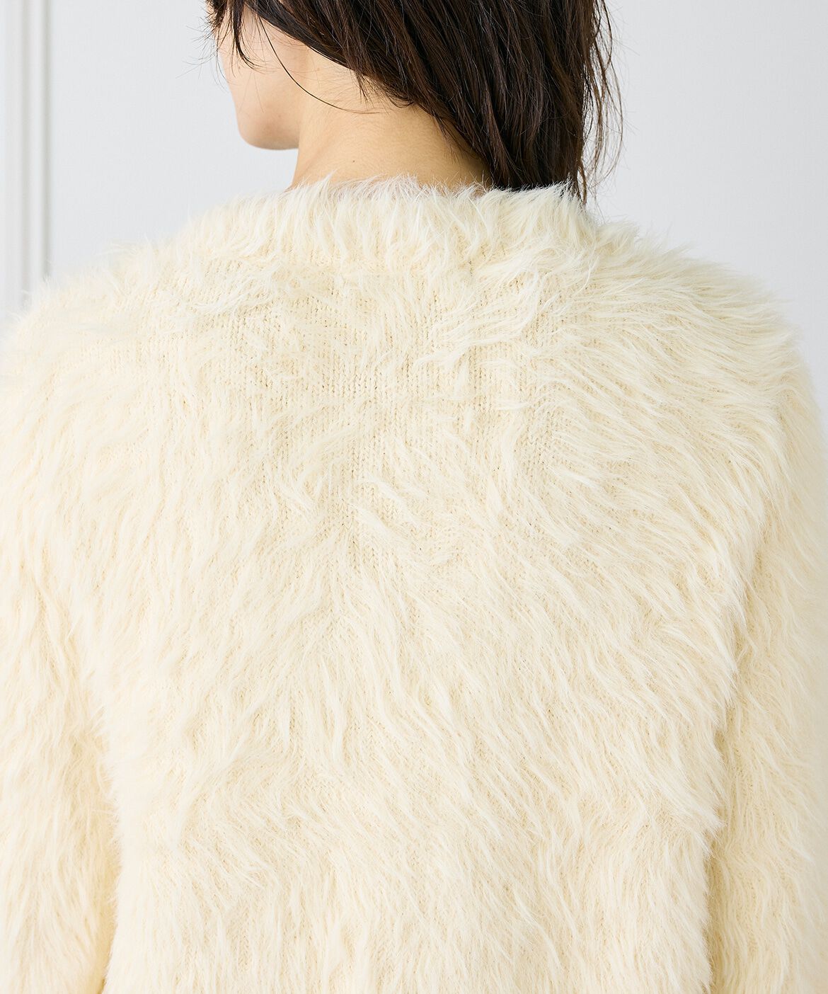 INED「Vネックファーカーディガン《YVON》」|カーディガン|