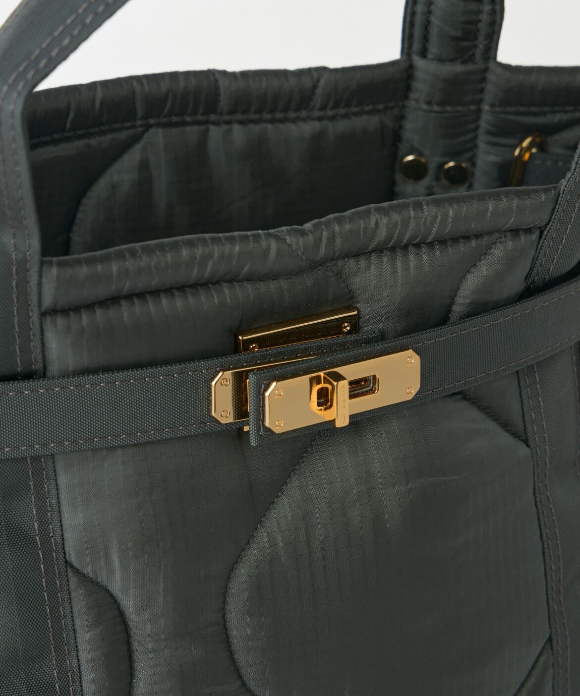 FAVORITE SUKINAMONO「ナイロンキルトトートバッグS《sita parantica》」|トートバッグ|