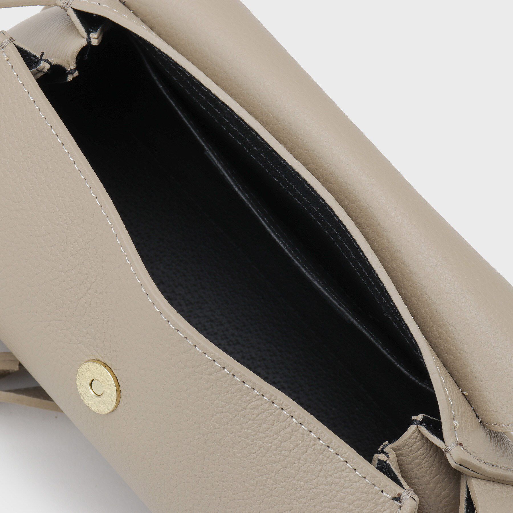 GALLEST「レザーフラップショルダーバッグ」|ショルダー・メッセンジャー|