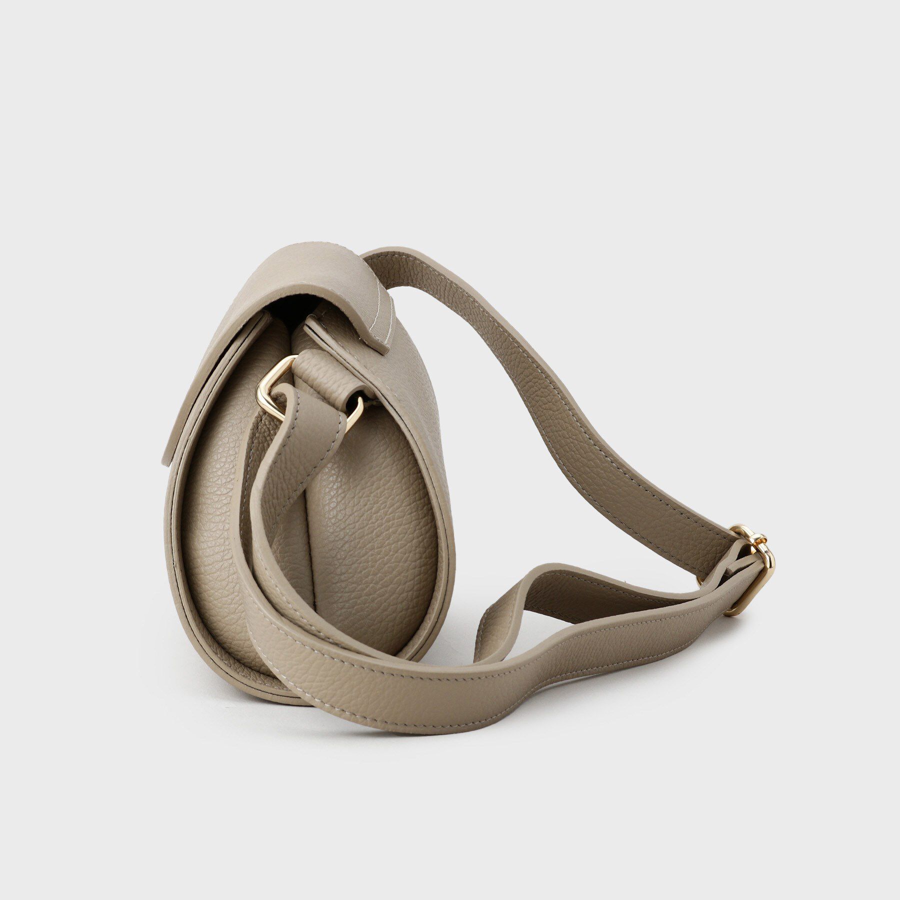 GALLEST「レザーフラップショルダーバッグ」|ショルダー・メッセンジャー|