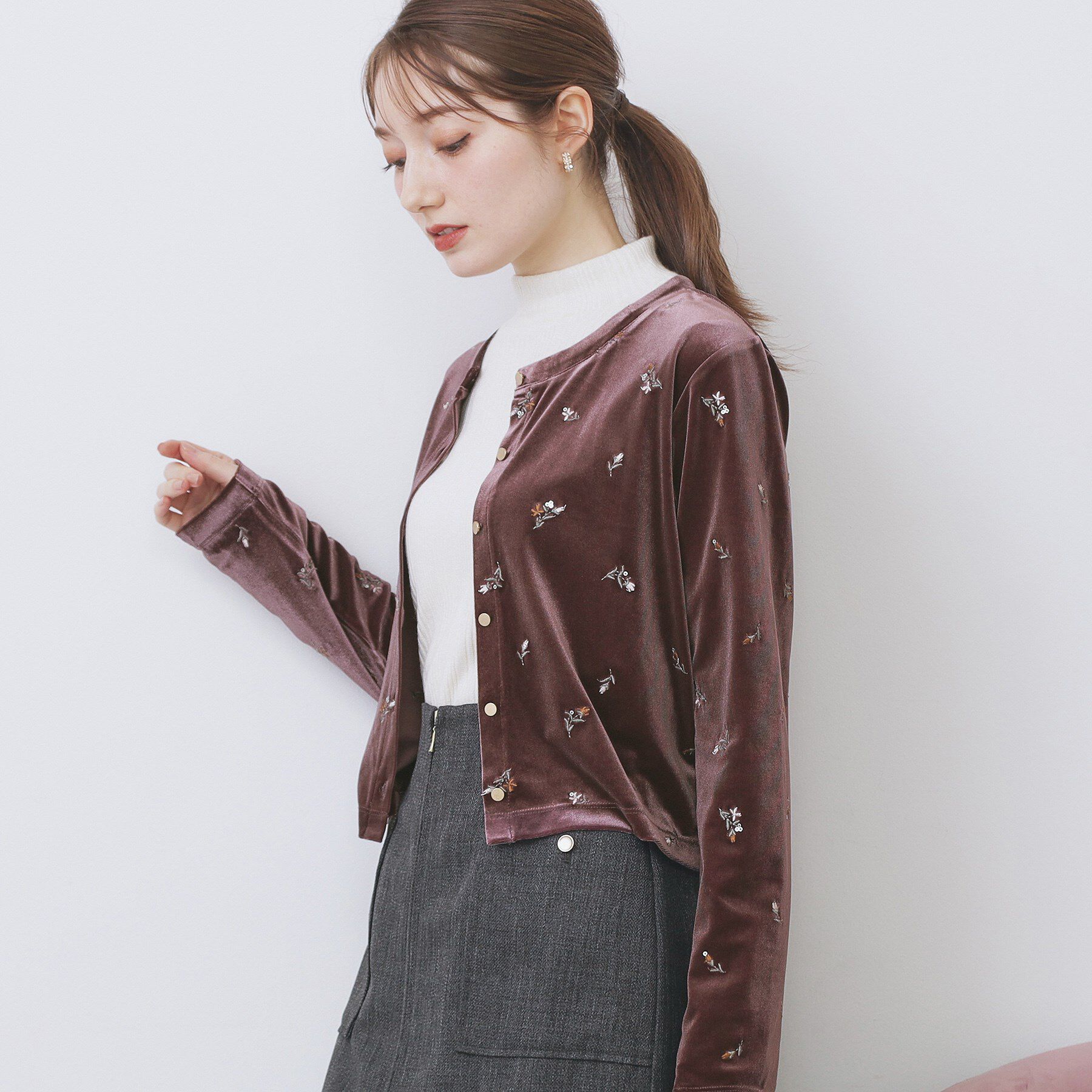 index「小花刺繍ベロアショートカーディガン【洗濯機OK】」|カーディガン|