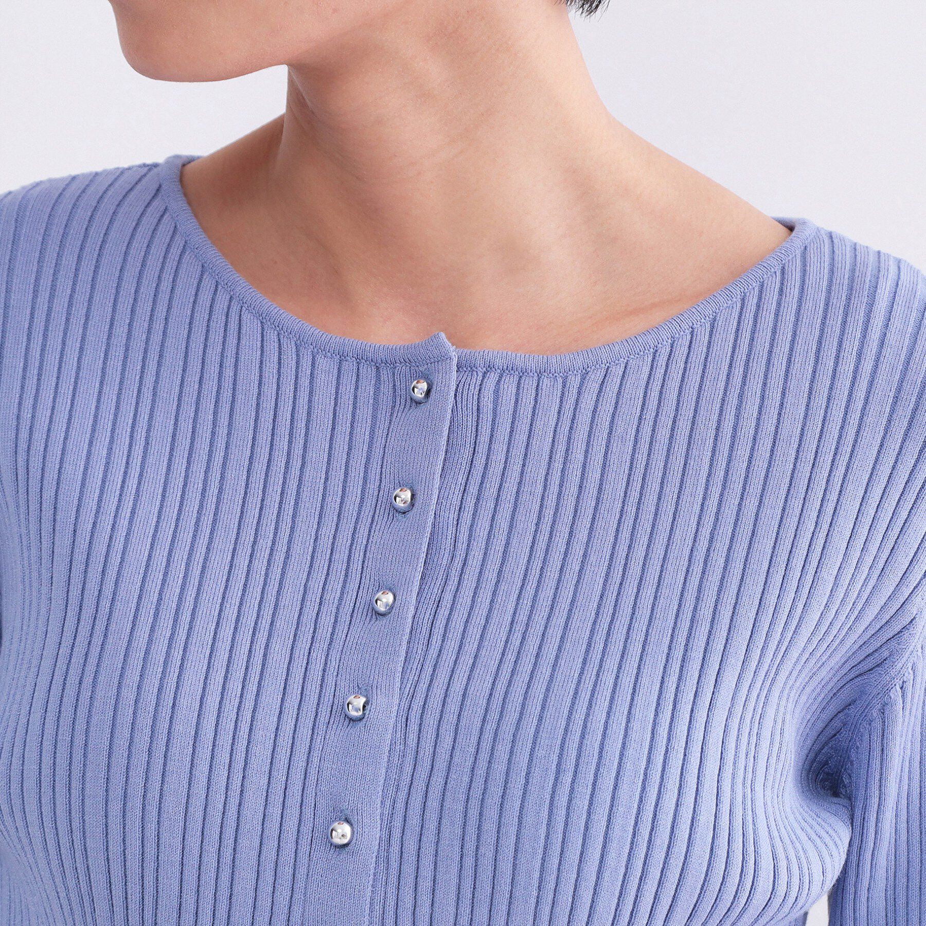 OPAQUE.CLIP「シルバー多ボタン ランダムリブニットカーディガン【洗濯機OK】」|カーディガン|