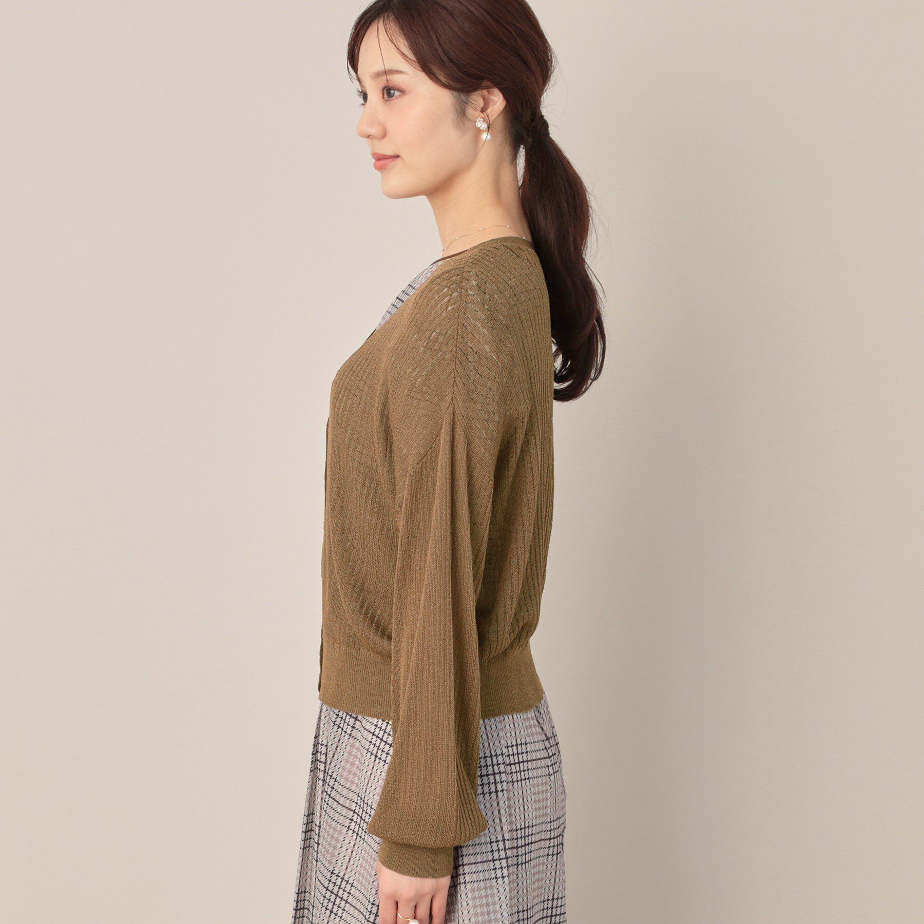 Couture broach「ラメリブVネックカーディガン」|カーディガン|