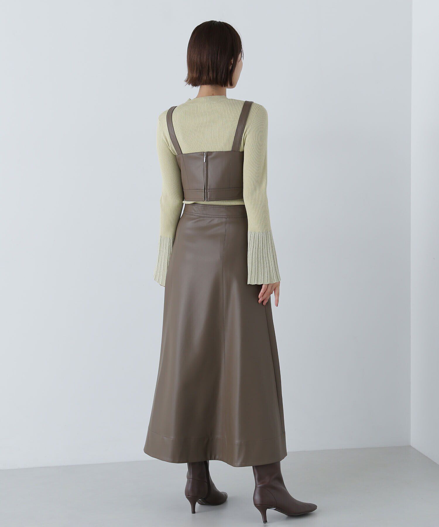  「フェイクレザービスチェ＆スカート」|ワンピース|