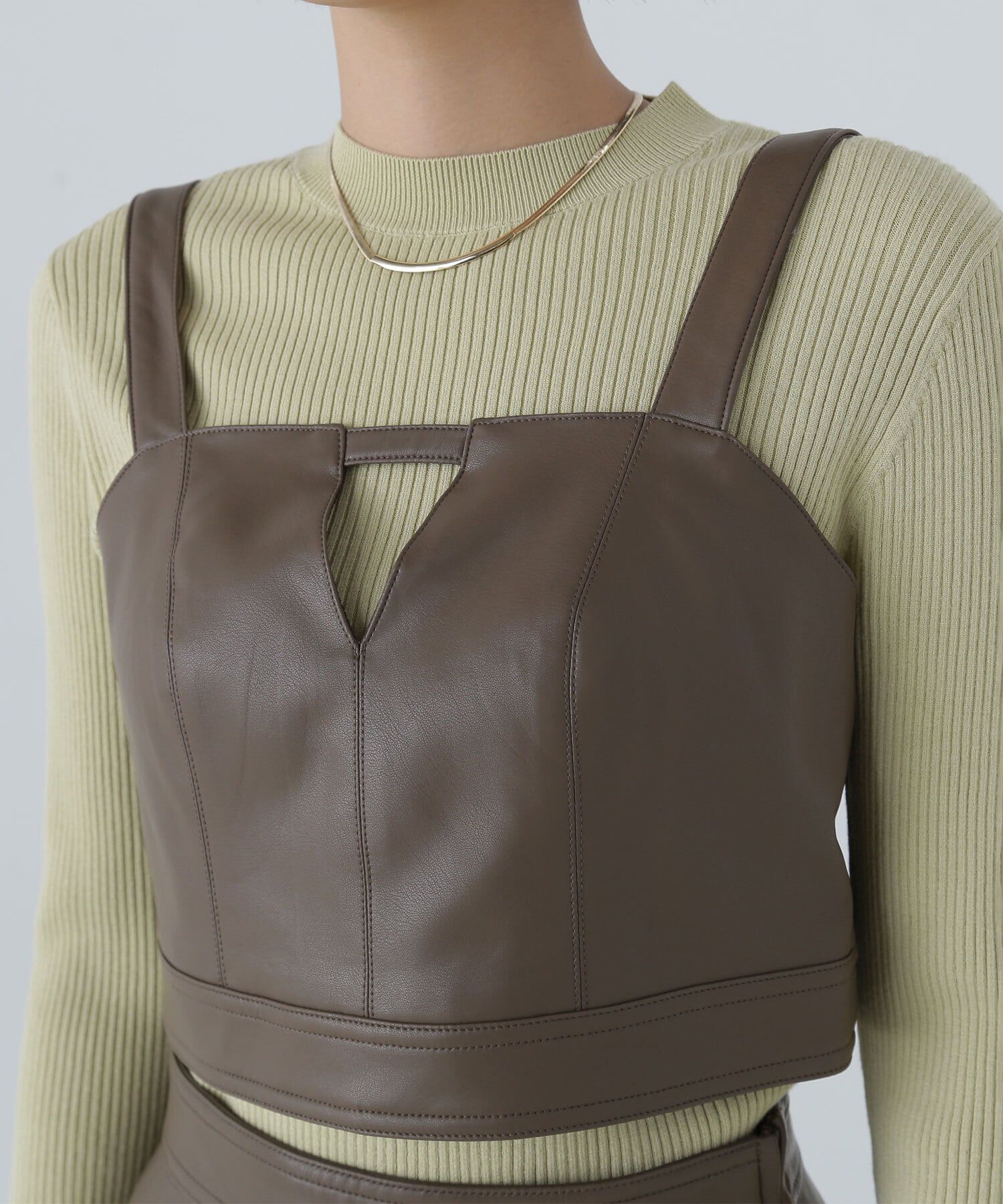  「フェイクレザービスチェ＆スカート」|ワンピース|