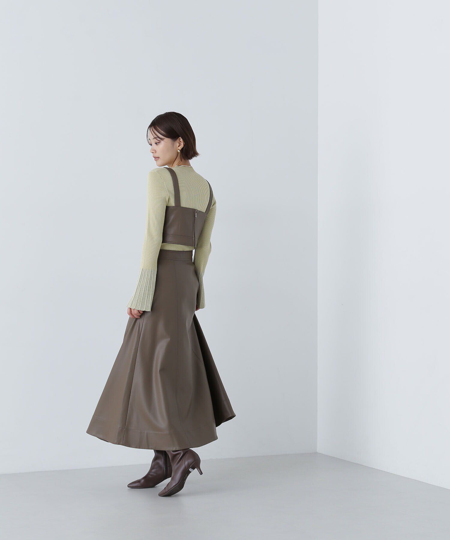  「フェイクレザービスチェ＆スカート」|ワンピース|