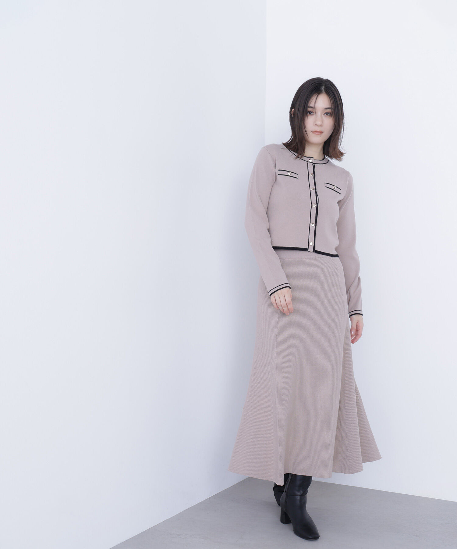  「バイカラーニットカーデ＆スカート」|ワンピース|ベージュ&times;ク  2