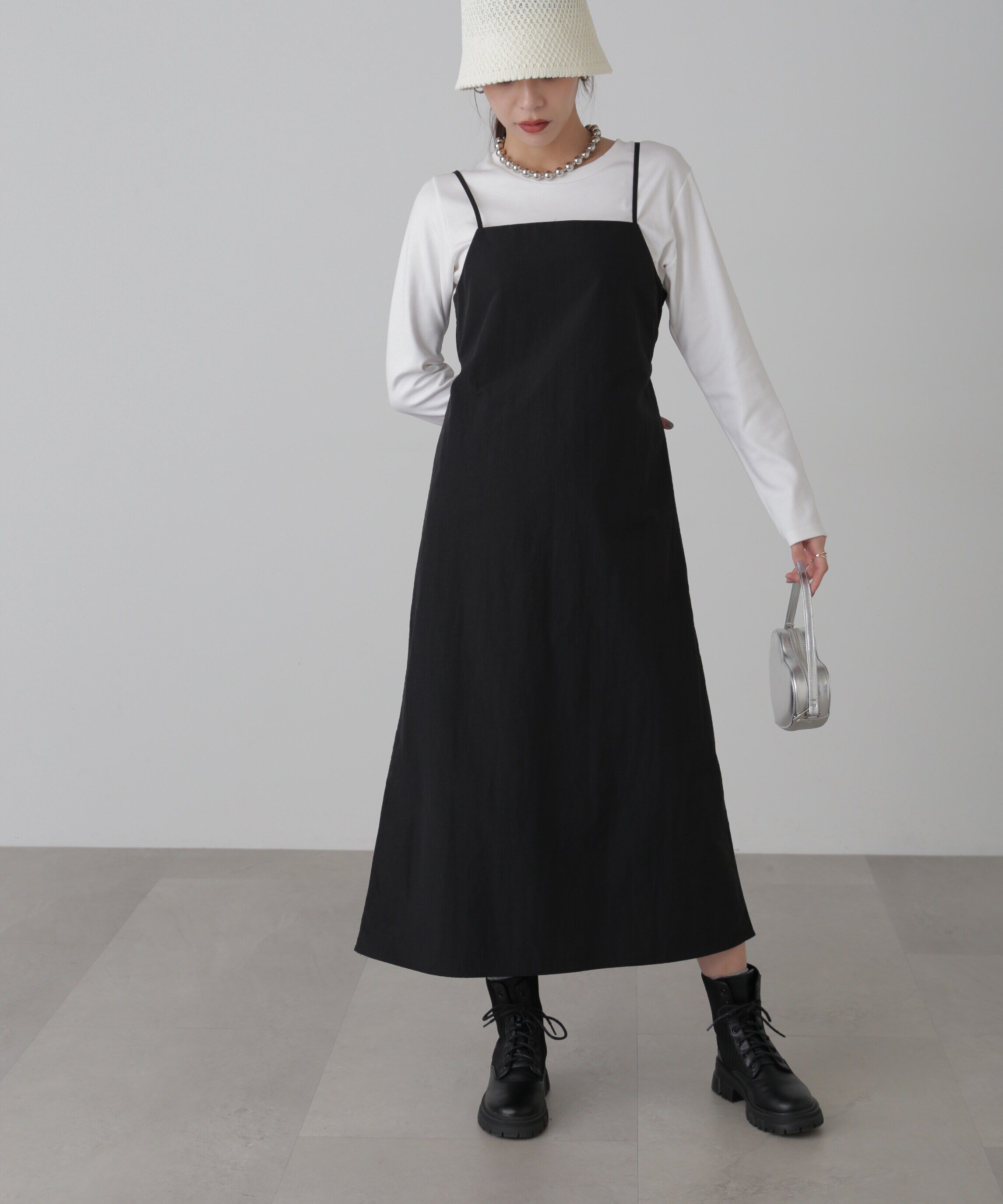  「バックオープンナイロンジャンパースカート」|ワンピース|ブラック