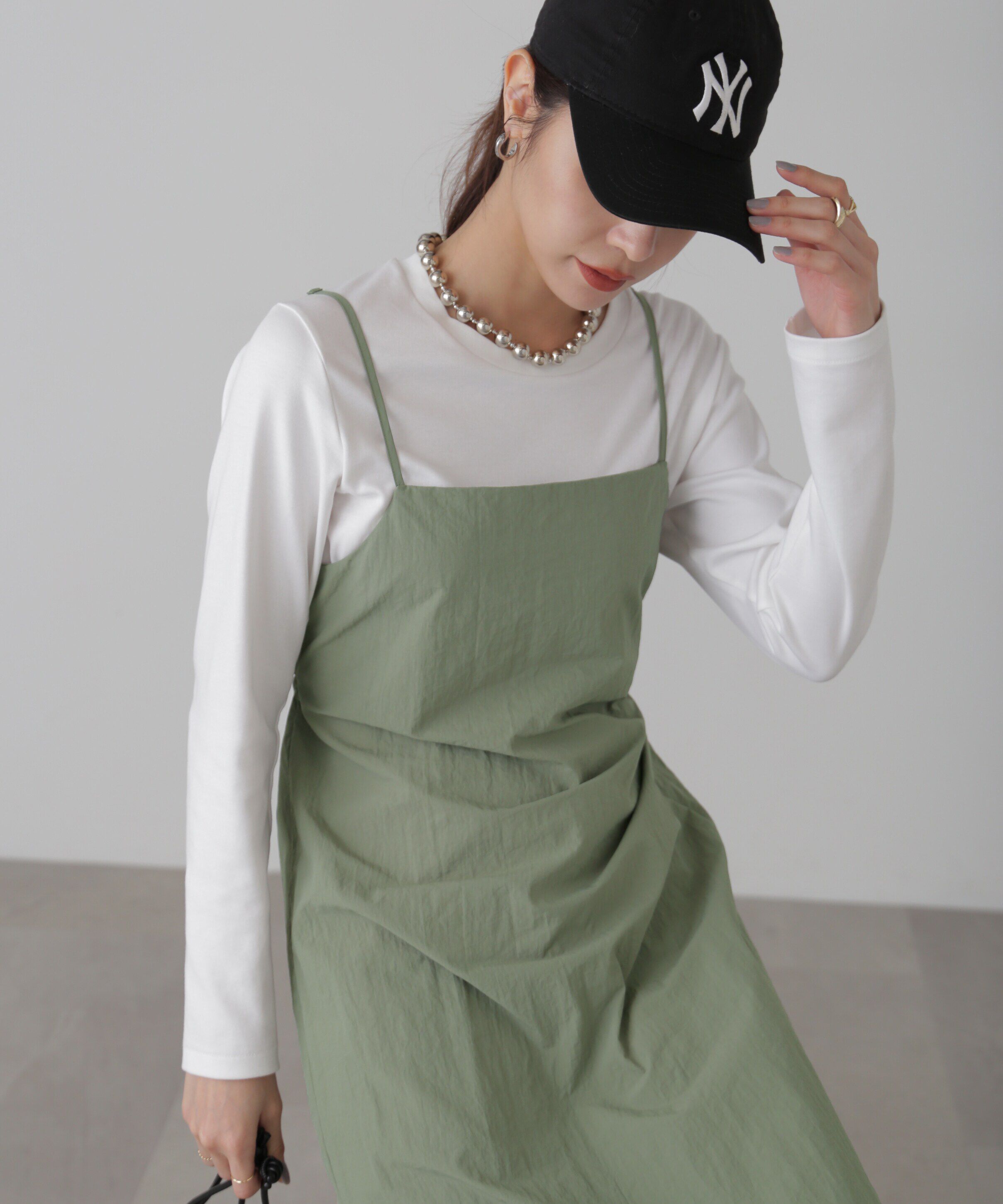  「バックオープンナイロンジャンパースカート」|ワンピース|