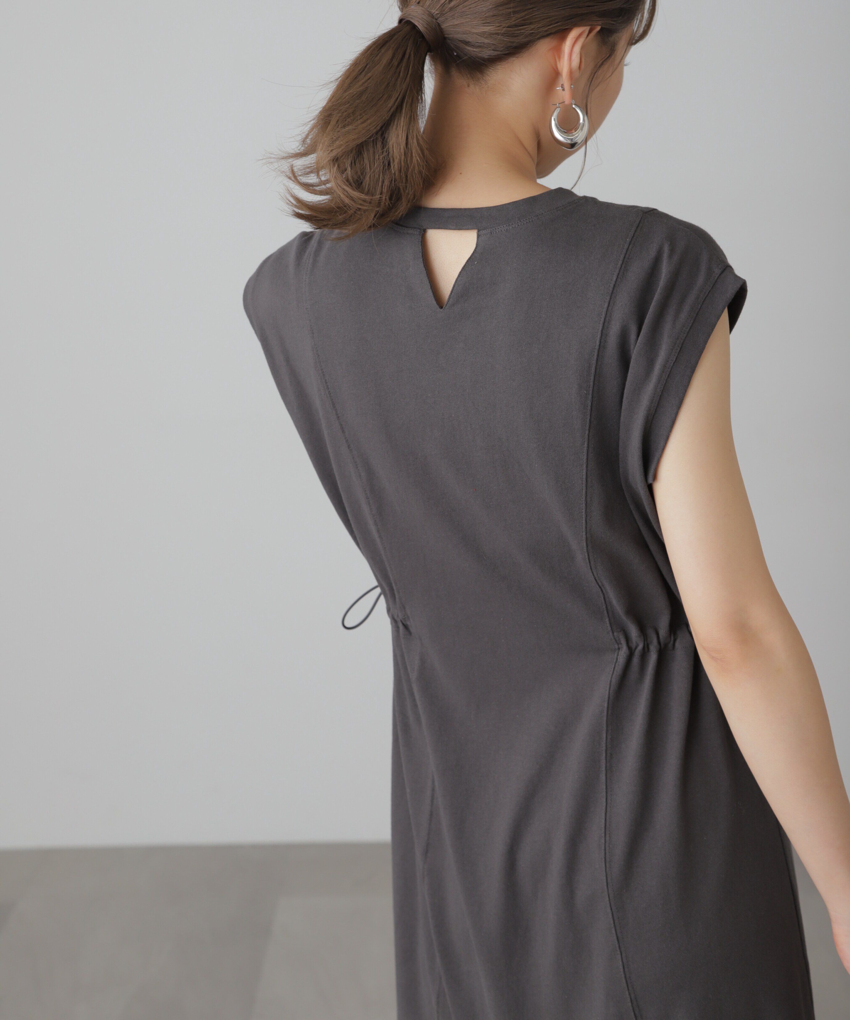  「布帛ドッキングフレンチスリーブカットワンピース」|ワンピース|