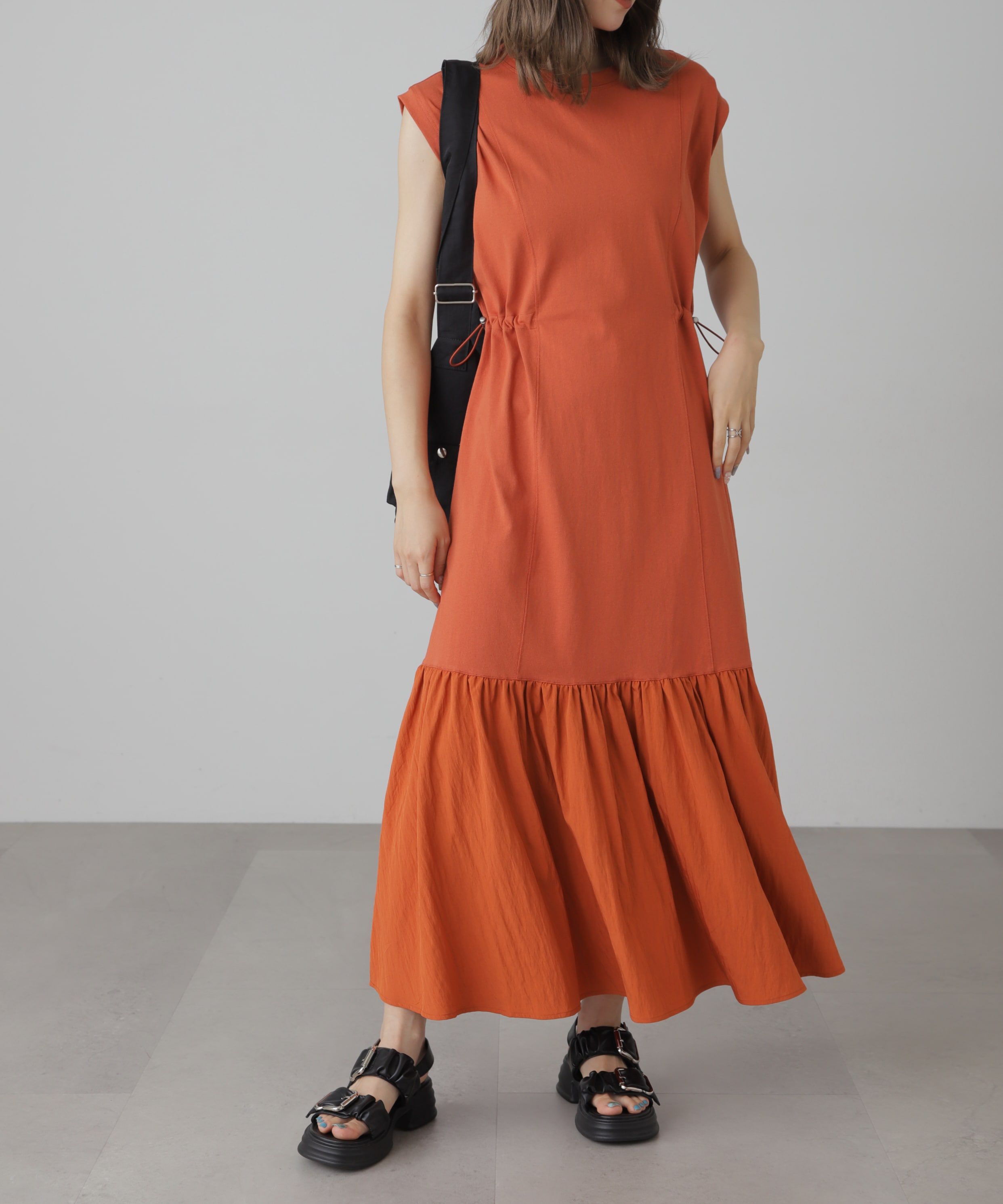  「布帛ドッキングフレンチスリーブカットワンピース」|ワンピース|