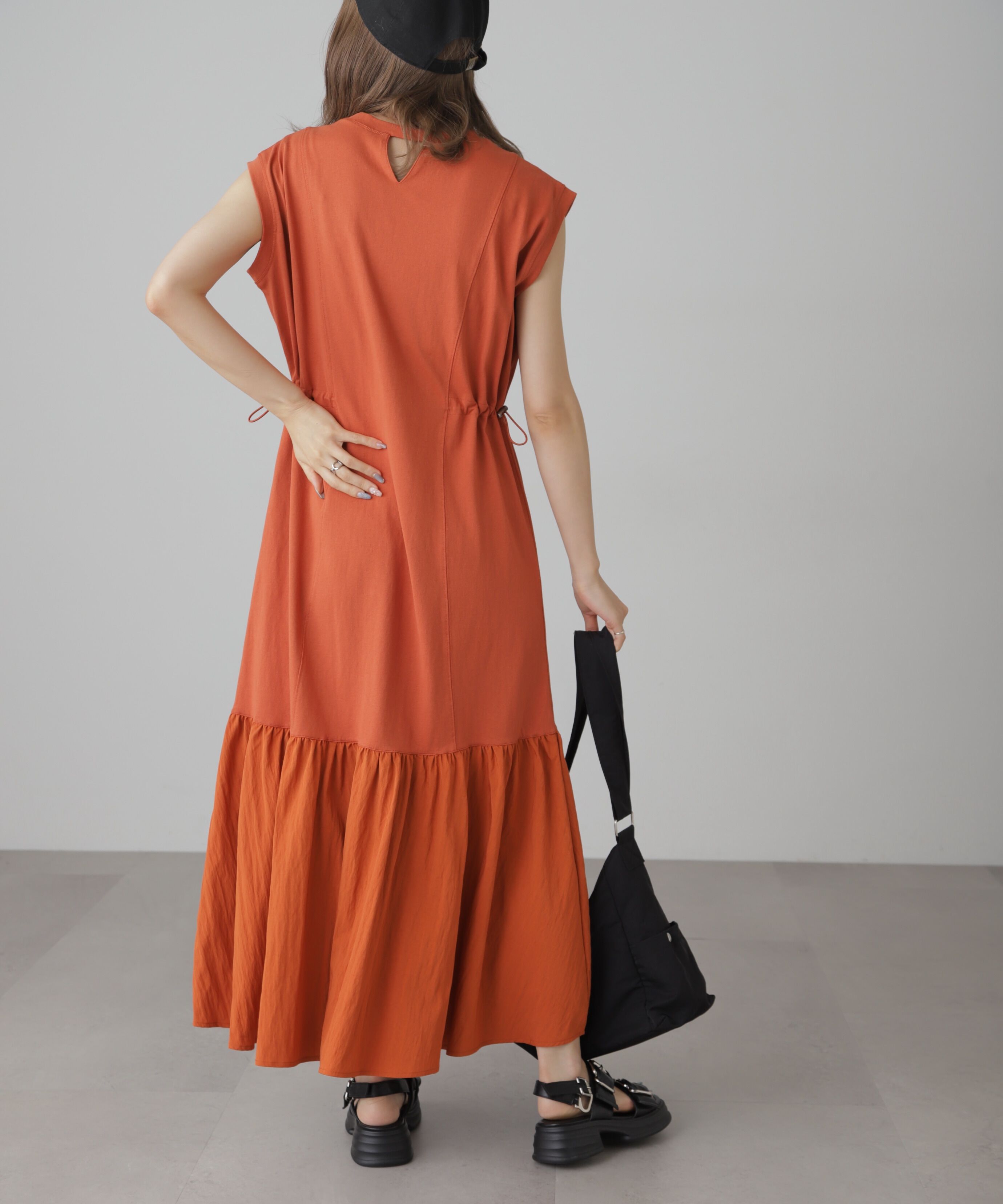  「布帛ドッキングフレンチスリーブカットワンピース」|ワンピース|