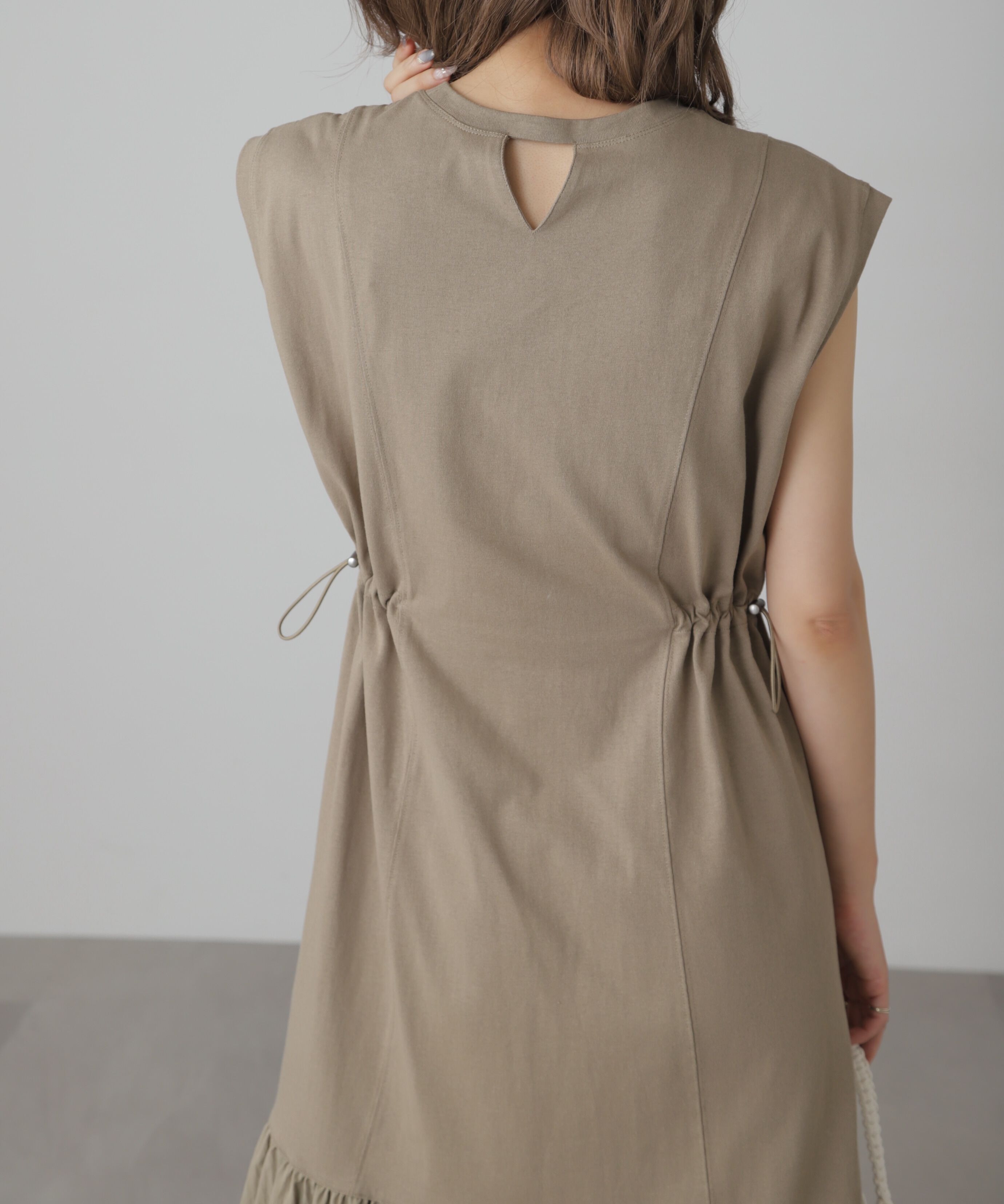  「布帛ドッキングフレンチスリーブカットワンピース」|ワンピース|