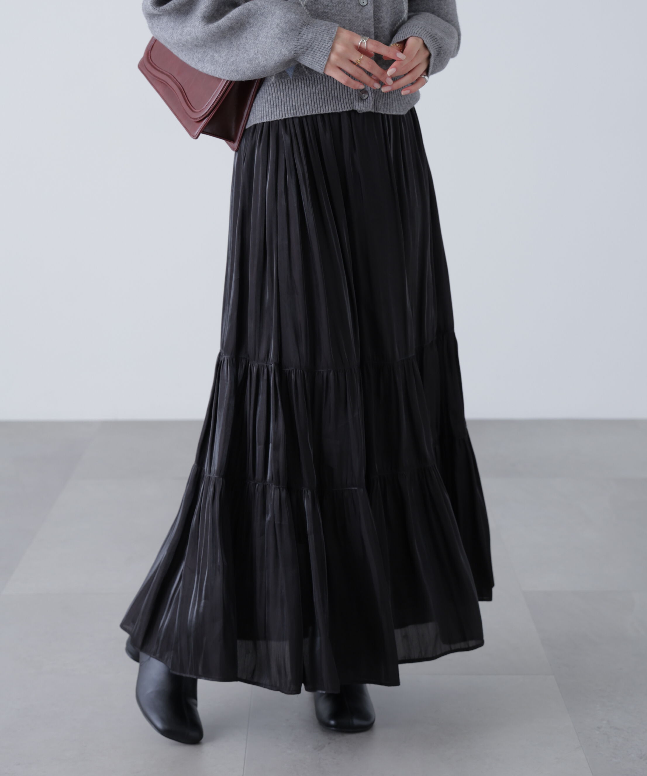  「シャイニーティアードスカート」|スカート|ブラック