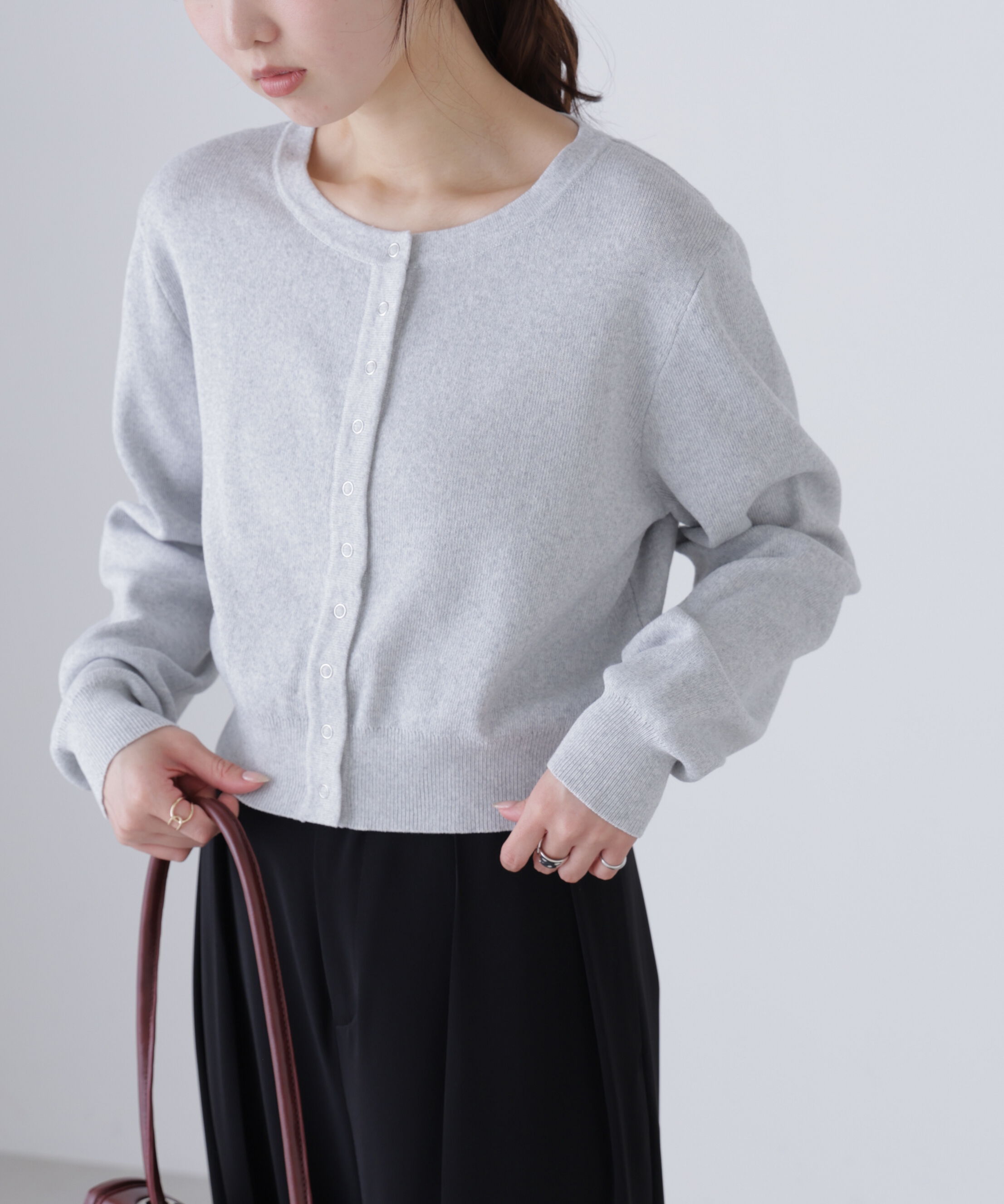  「リングドットボタンクルーネックニットカーディガン」|ニット・セーター|