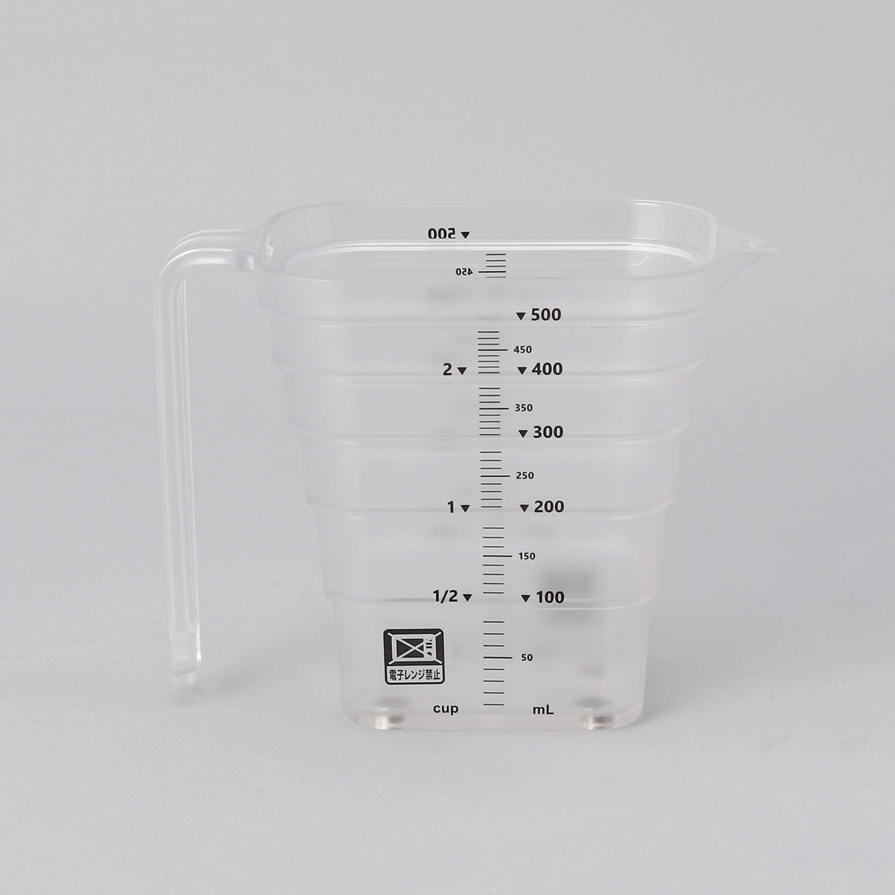 212 KITCHEN STORE「マグネット段々計量カップ 500ml WH 山崎実業 ＜tower タワー＞」|食器・キッチングッズ|