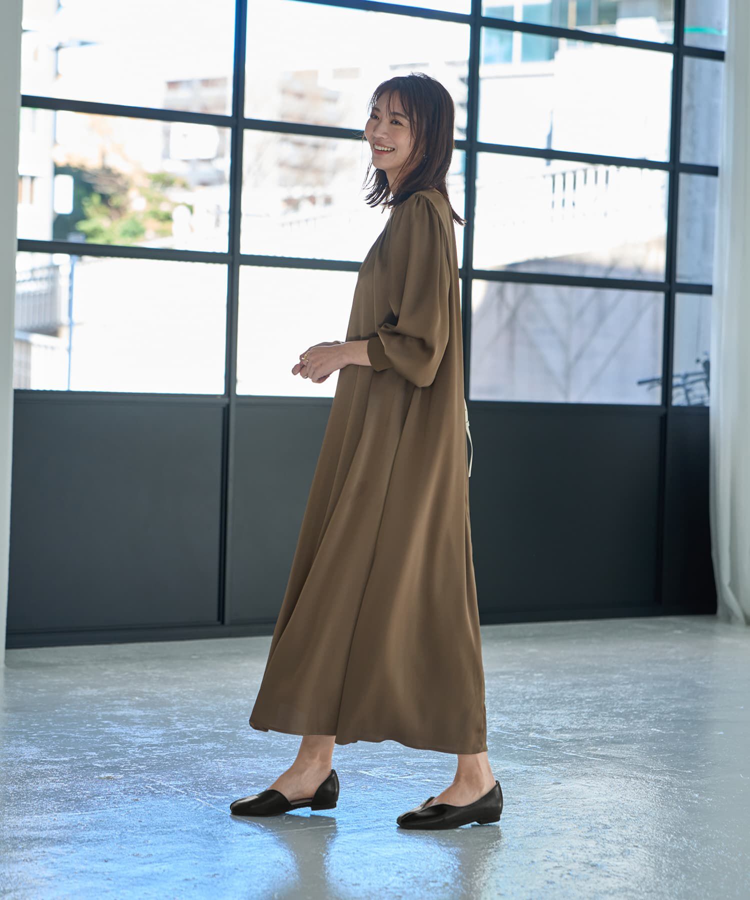 STYLE DELI「【LUXE】ノーブルサテンギャザーワンピース」|ワンピース|