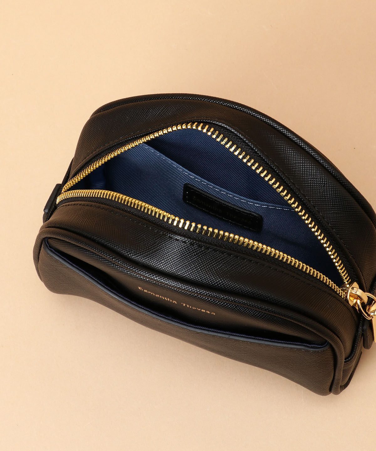 Samantha Thavasa「アーチフォルム シンプルポーチ」|ポーチ|