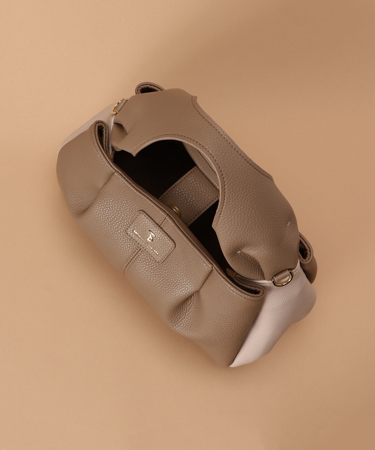 Samantha Thavasa「タックワンハンドルバッグ 大サイズ」|ハンドバッグ|