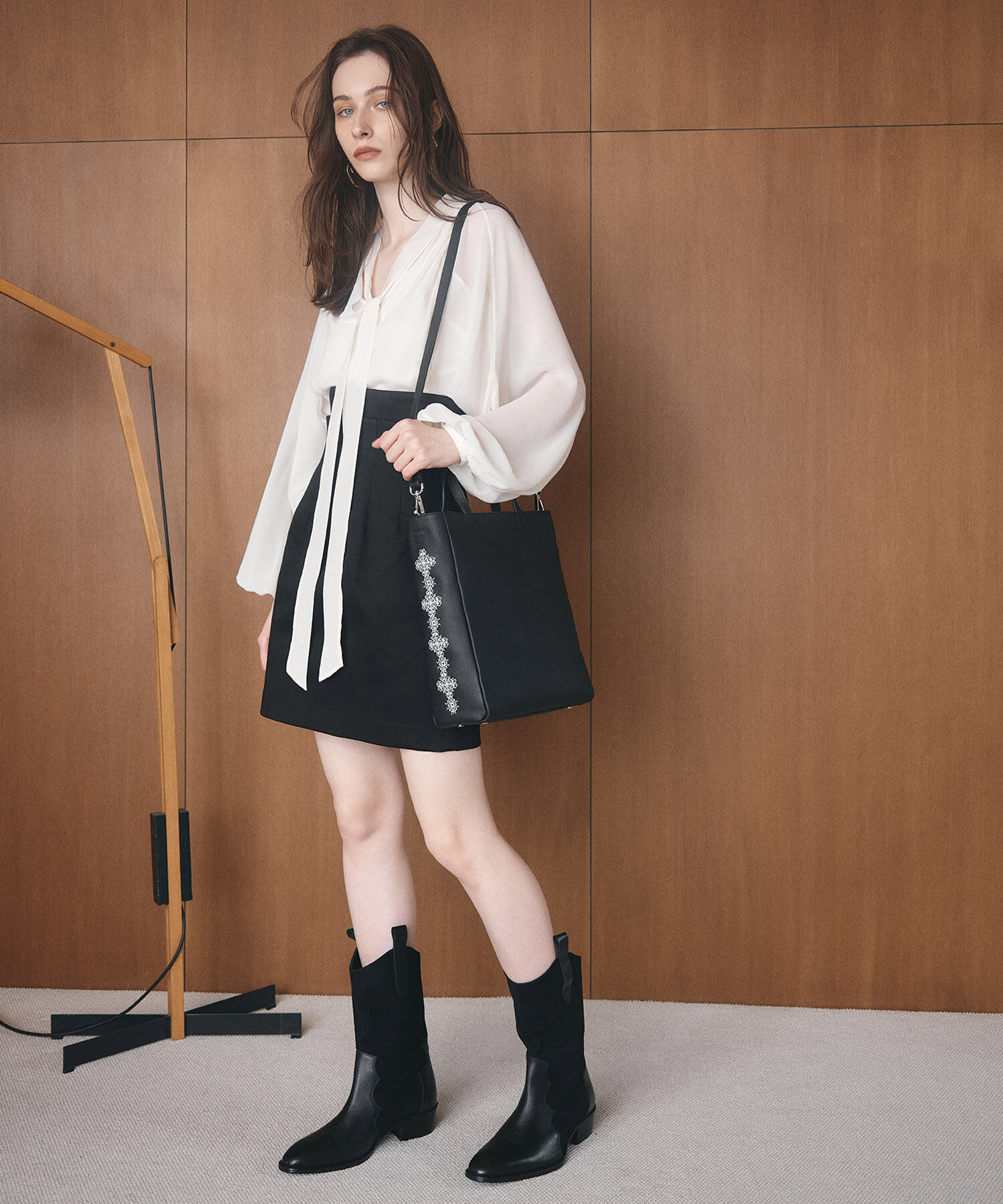 TOPKAPI TREASURE「【TREASURE TOPKAPI】シュリンクレザー レース 刺しゅう ショルダー付 トートバッグ」|トートバッグ|