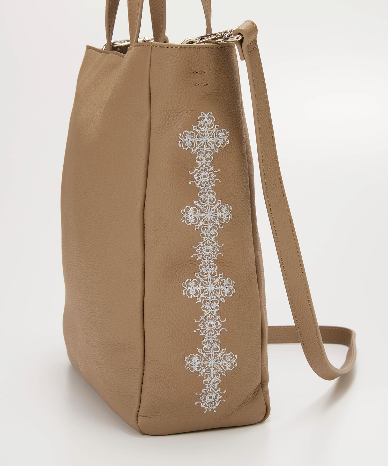 TOPKAPI TREASURE「【TREASURE TOPKAPI】シュリンクレザー レース 刺しゅう ショルダー付 トートバッグ」|トートバッグ|