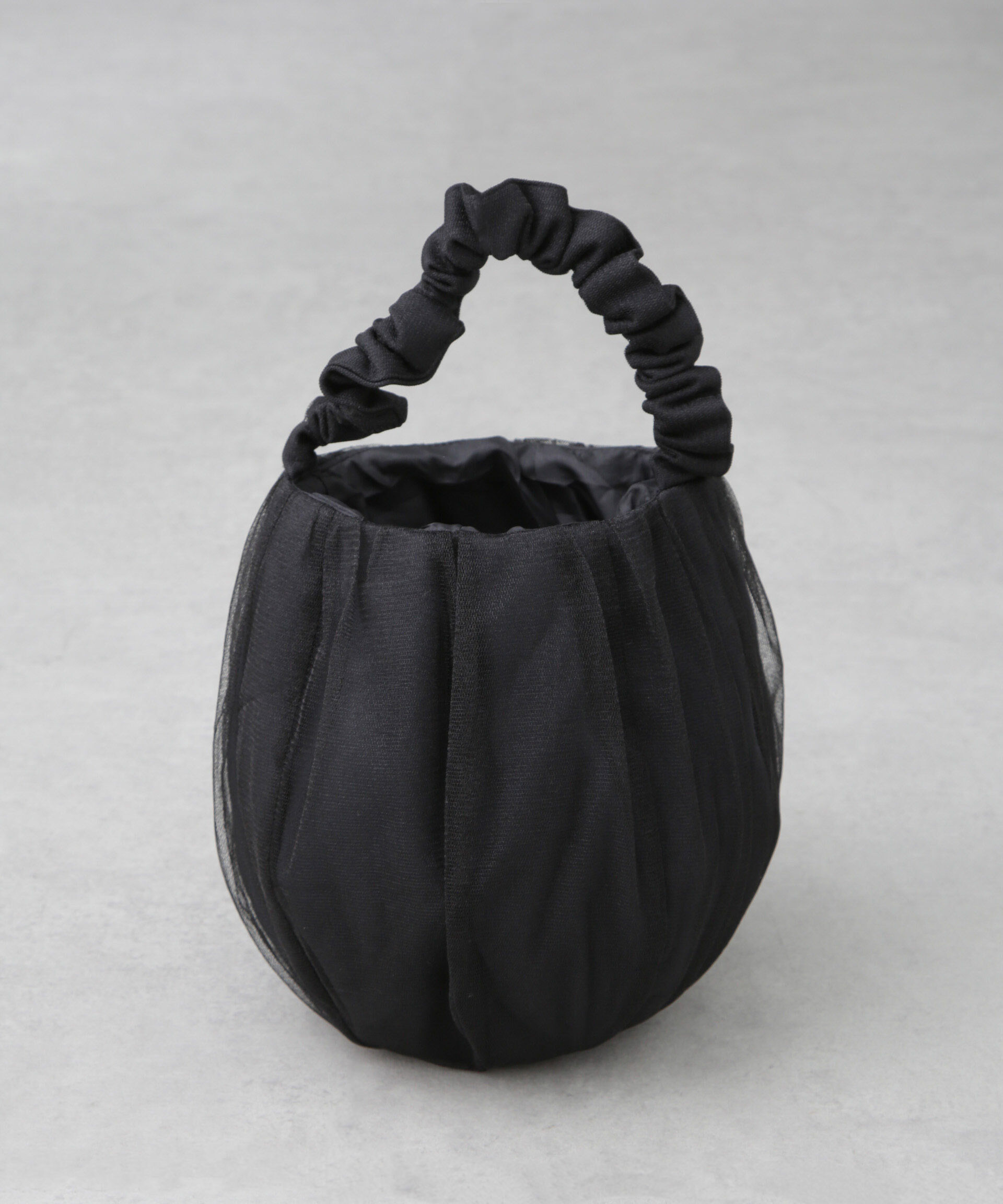 nano･universe「kaene/サークルギャザーハンドルバッグ」|ショルダー・メッセンジャー|