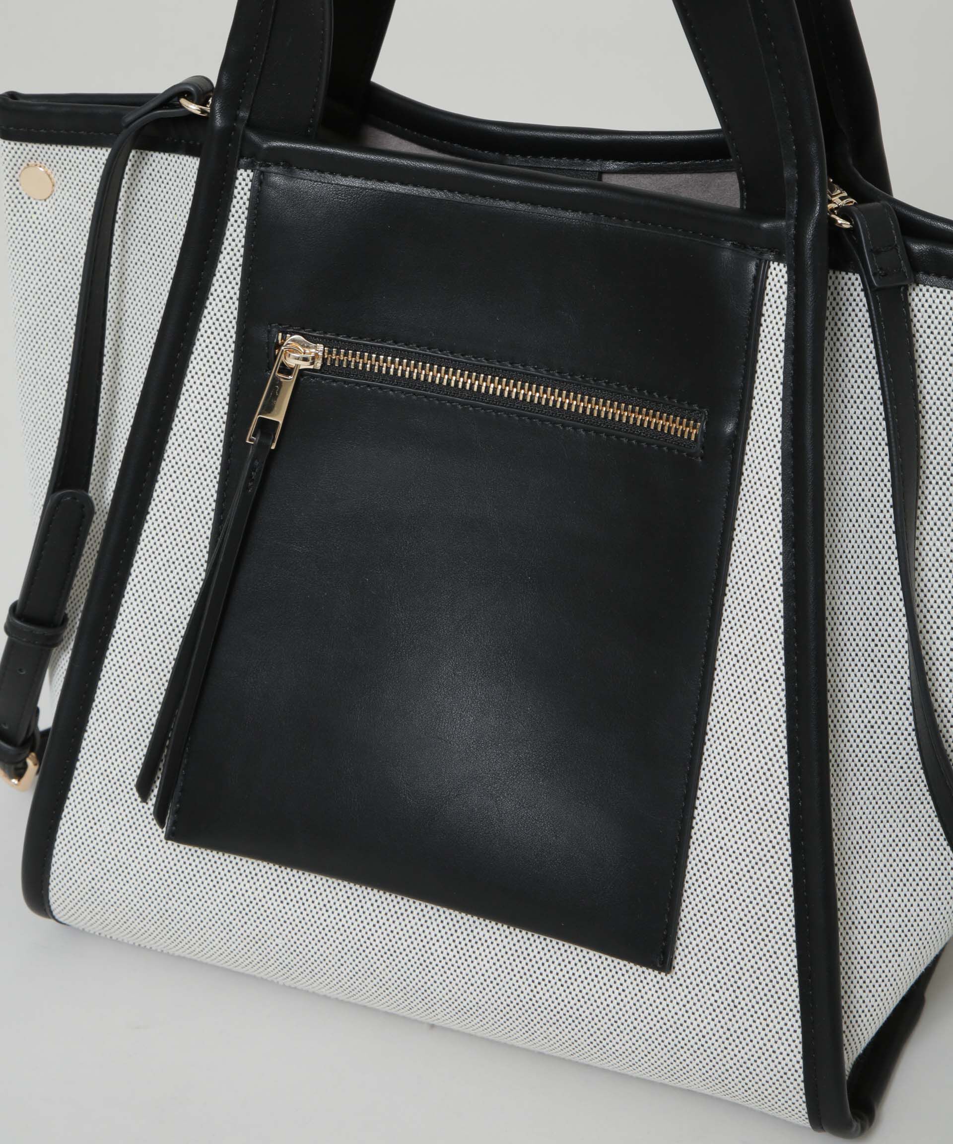 nano･universe「キャンバス&times;フェイクレザーポケットバッグ」|ショルダー・メッセンジャー|