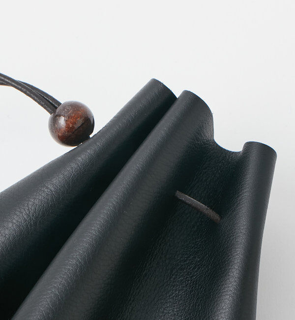  「【MEYAME（メヤメ）】レザー巾着バッグ」|クラッチバッグ|