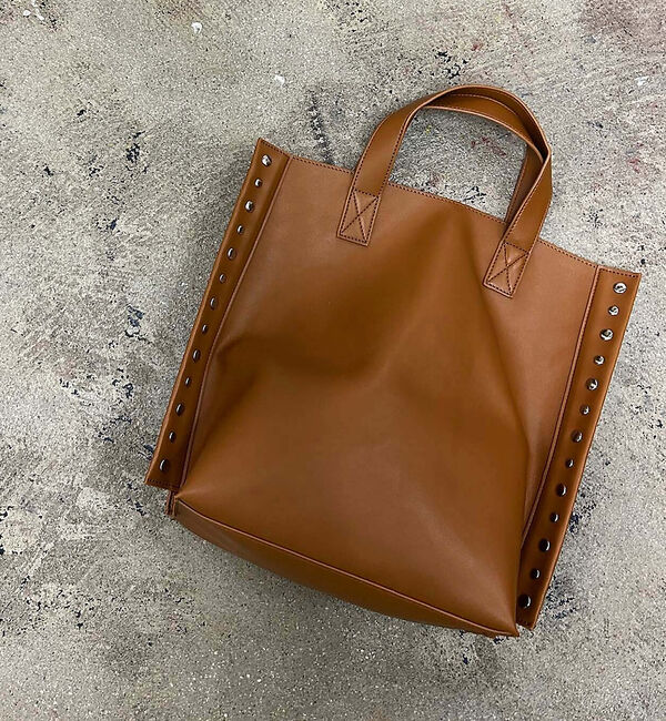 NOMINE「【cheek】rivet 2way tote 2WAY スタッズ トートバッグ」|トートバッグ|キャメル