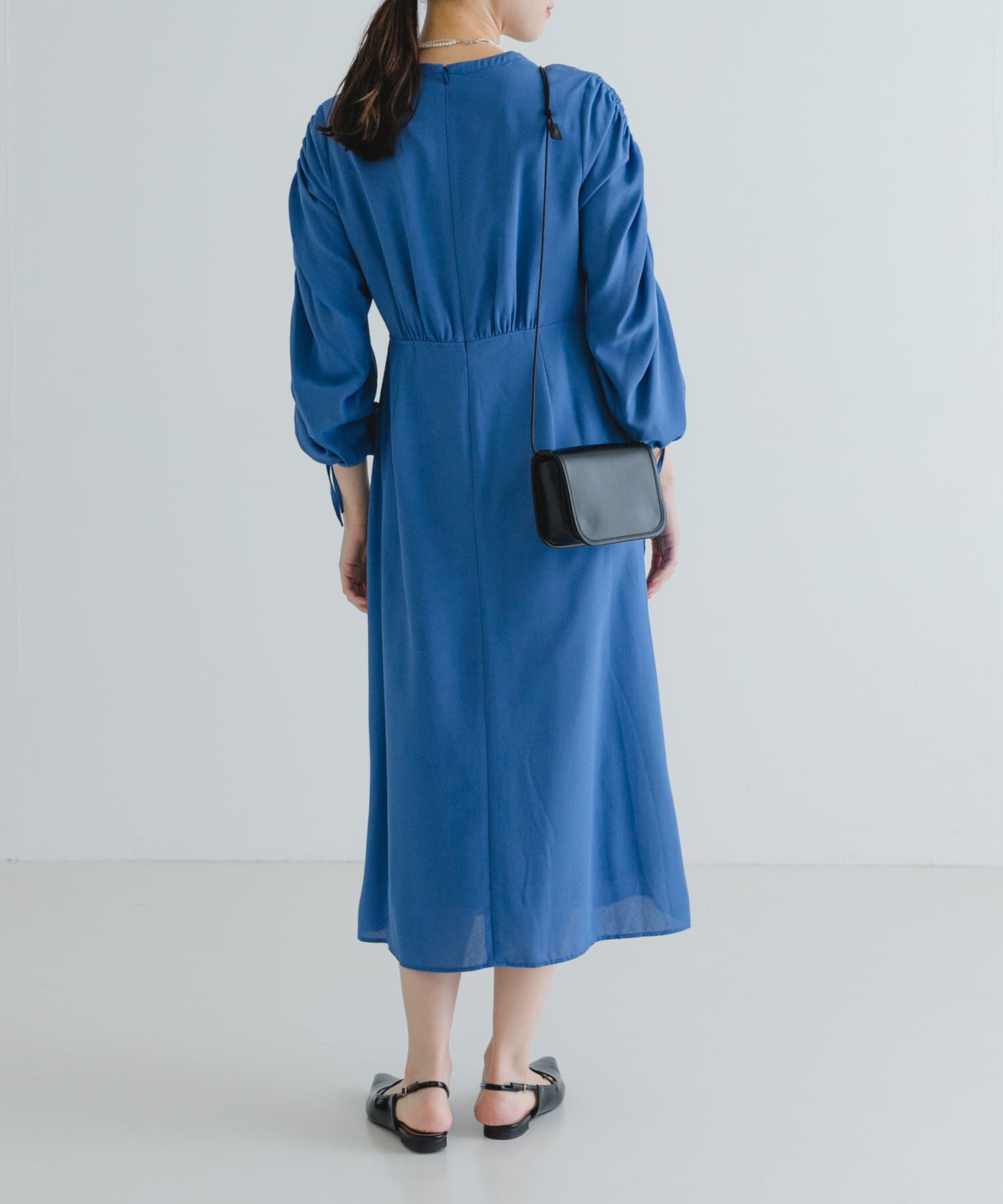 URBAN RESEARCH「LA MAISON　ギャザースリーブワンピース」|ワンピース|