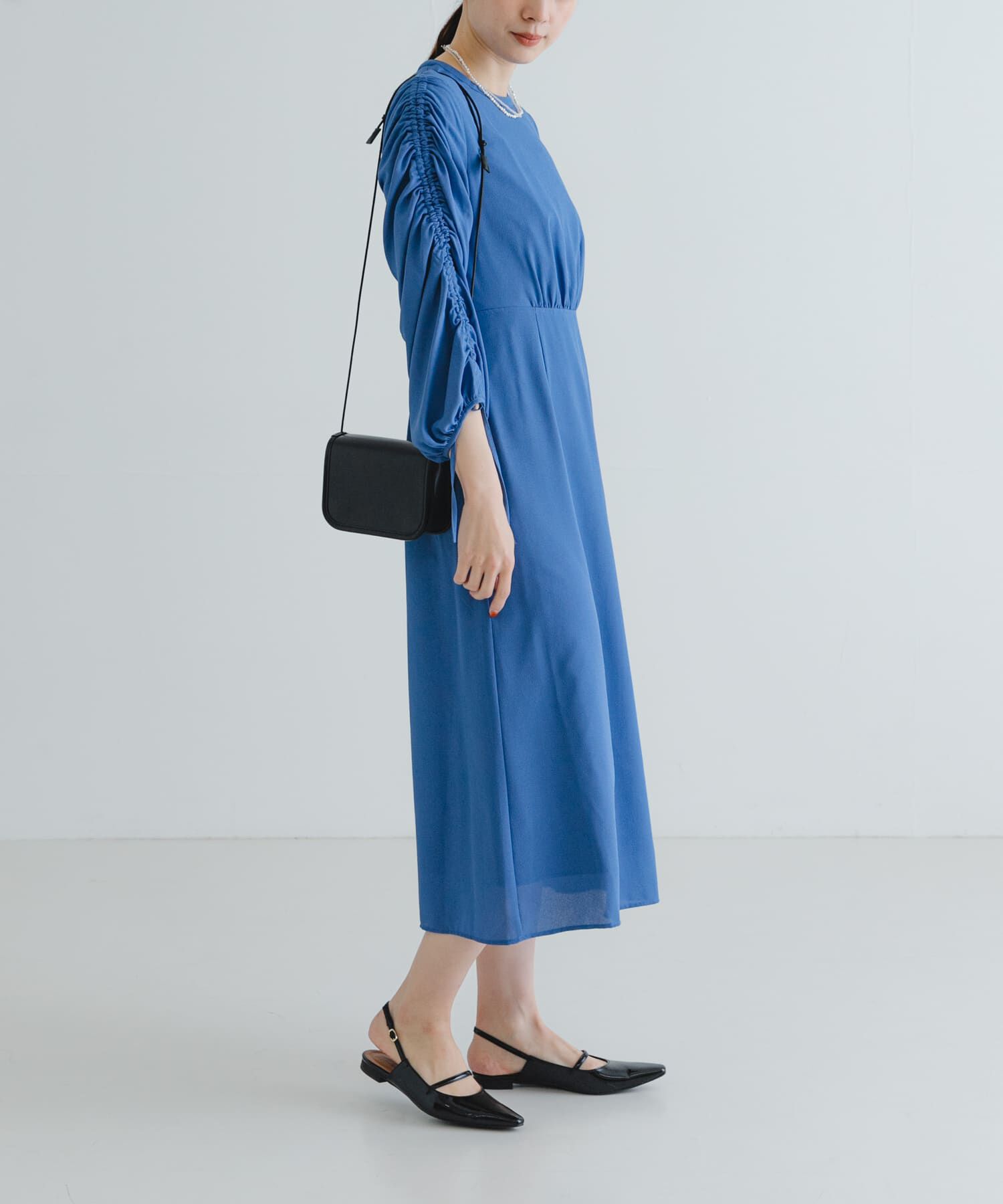 URBAN RESEARCH「LA MAISON　ギャザースリーブワンピース」|ワンピース|