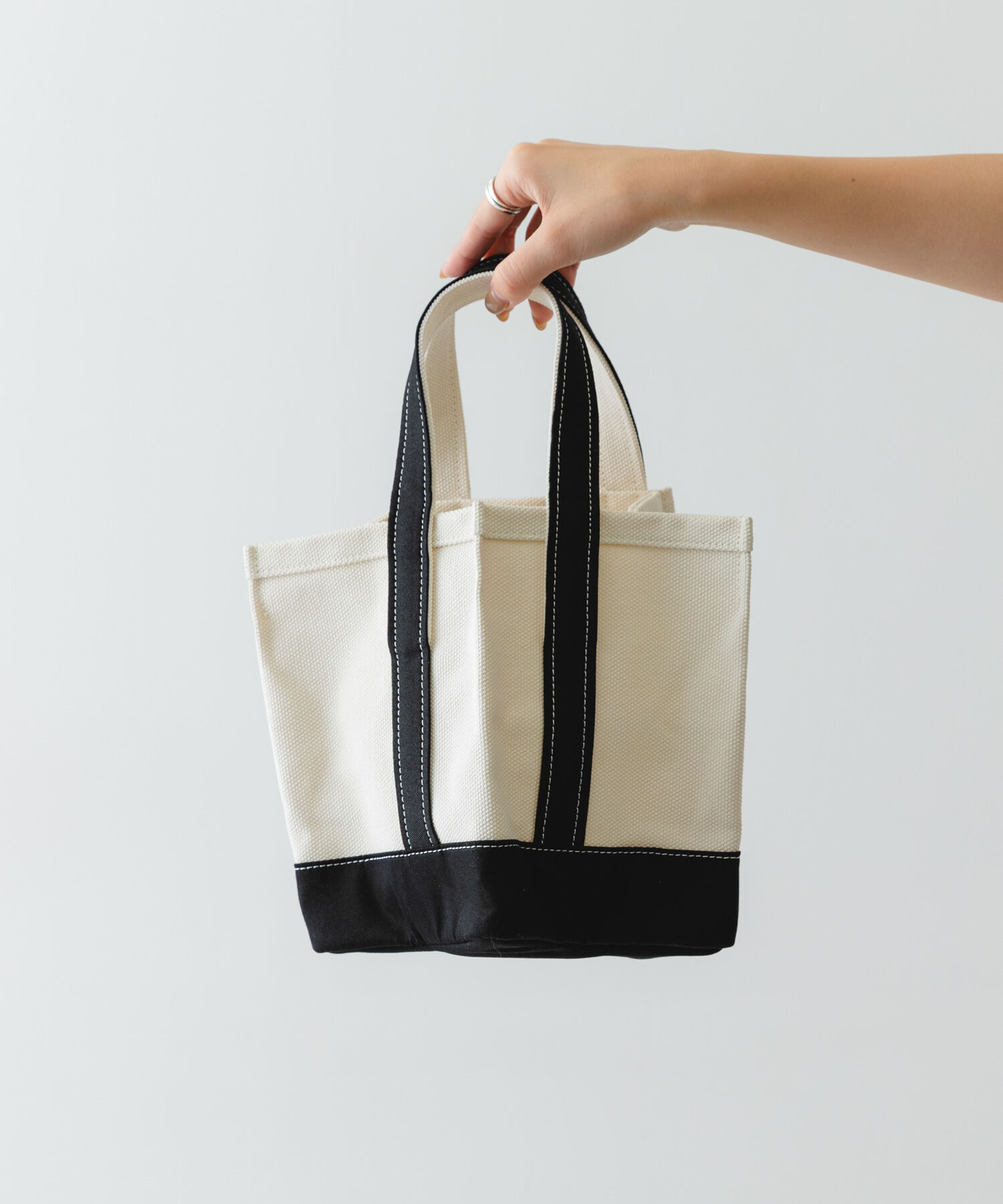 RODE SKO「hashibami　星底キャンバスバッグ」|トートバッグ|ブラック