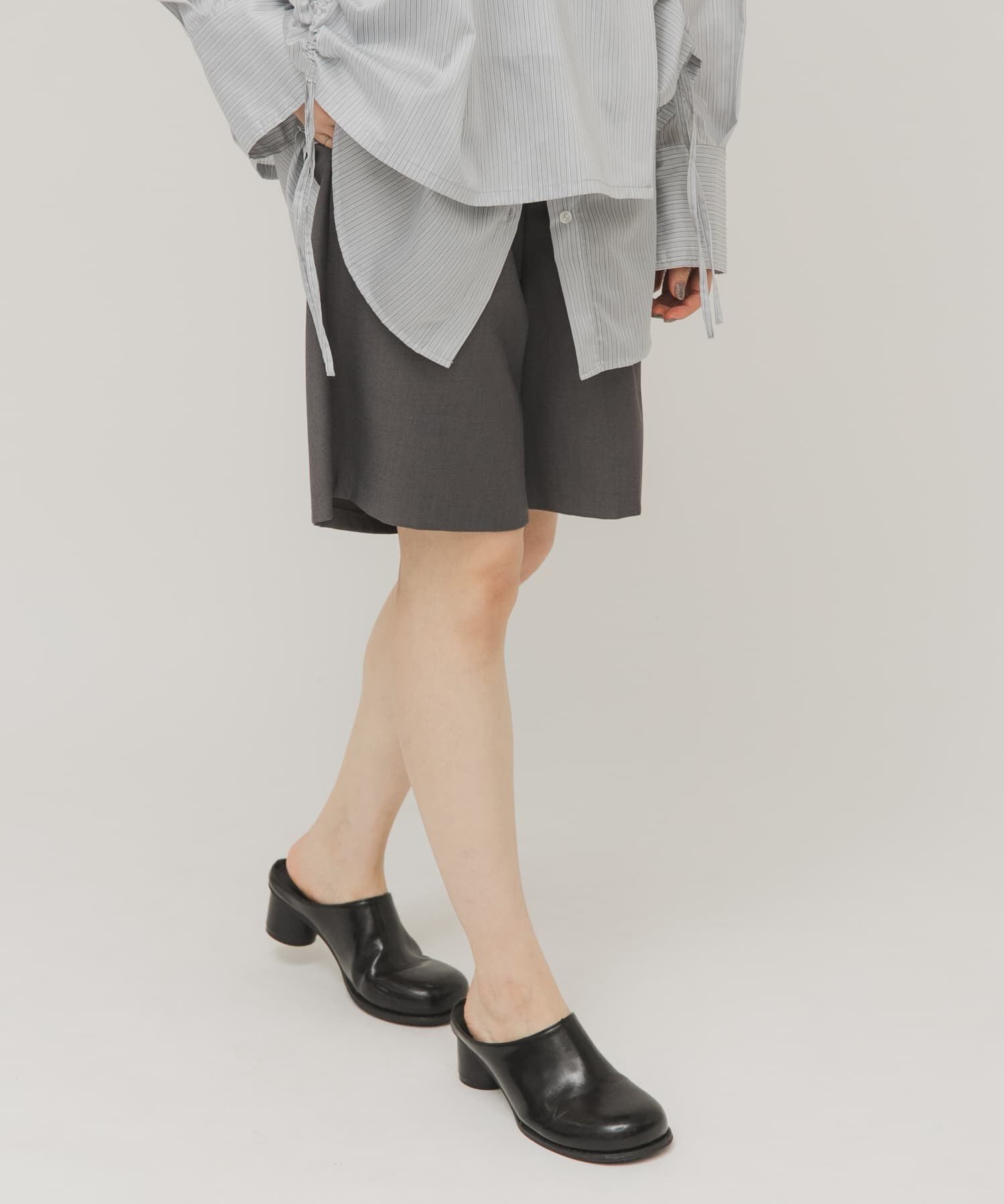  「ダブルタックショートパンツ」|その他|グレー