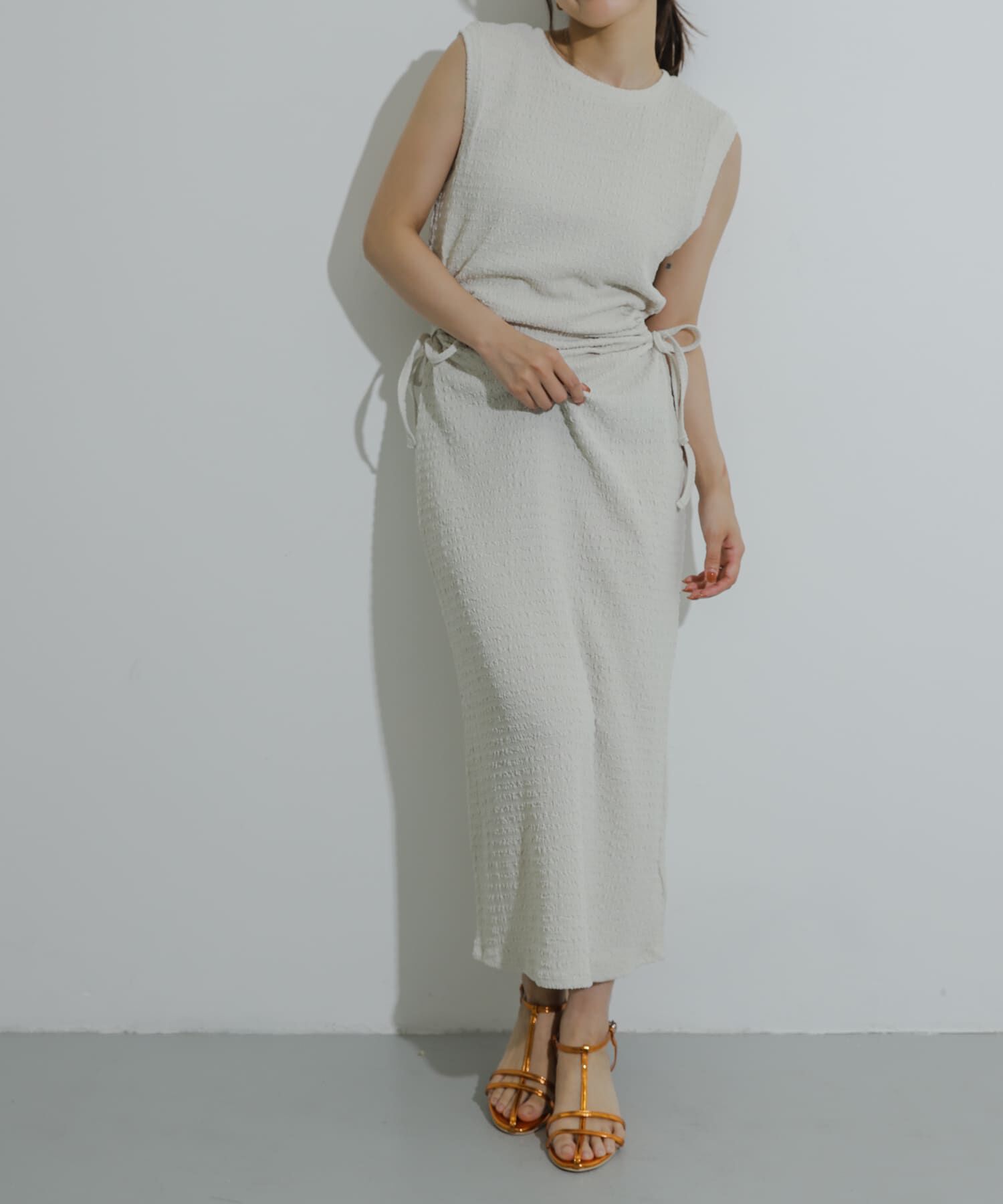 SENSE OF PLACE by URBAN RESEARCH「サイドホールジャガードカットワンピース」|ワンピース|