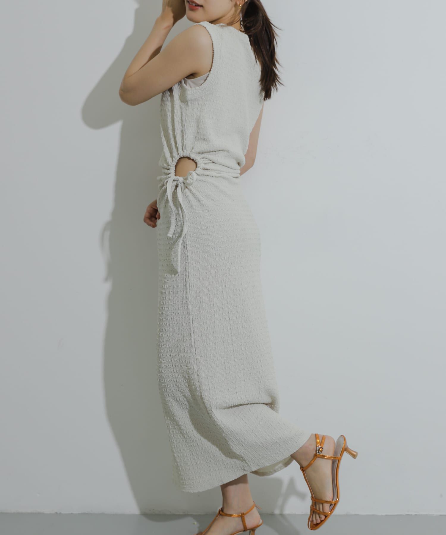 SENSE OF PLACE by URBAN RESEARCH「サイドホールジャガードカットワンピース」|ワンピース|