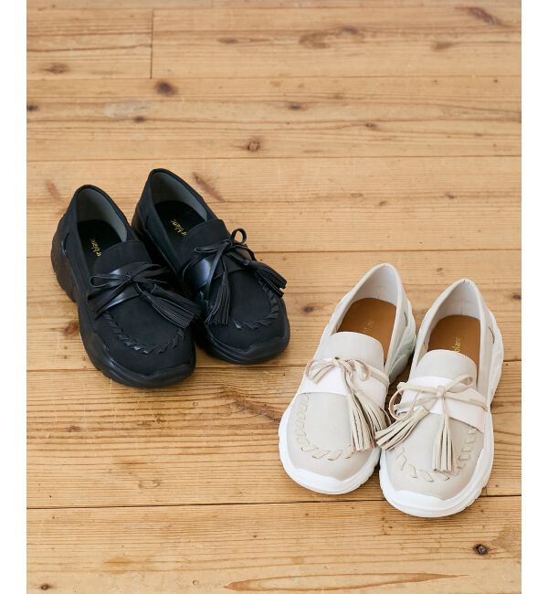  「《WEB限定アイテム》タッセルローファースニーカー」|スニーカー|アイボリー