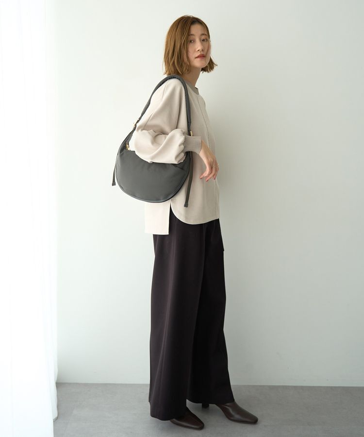 YECCA VECCA「story.ハーフムーンクロスボディ」|ショルダー・メッセンジャー|