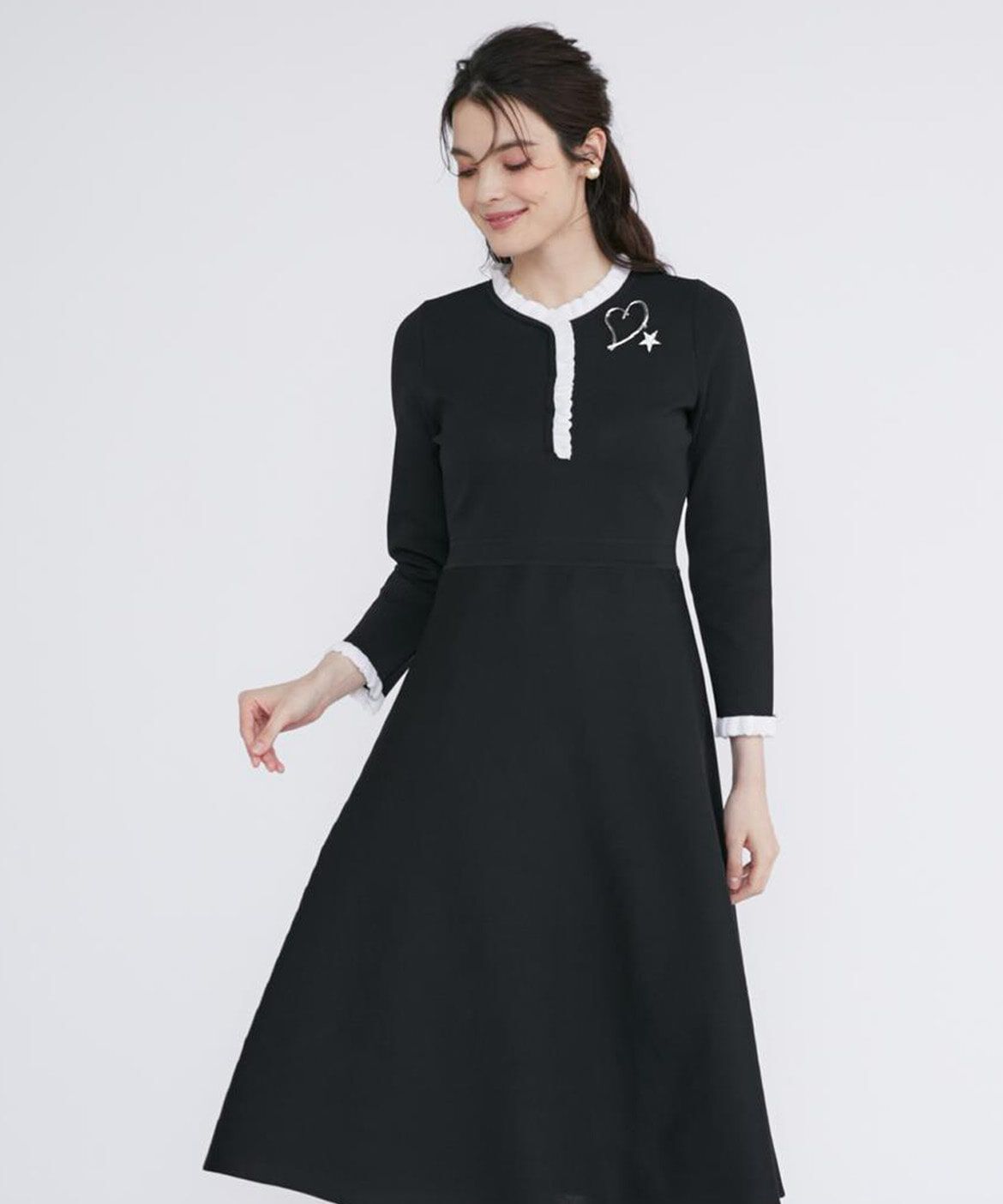 Maglie le cassetto「《大きいサイズ》フリルデザインニットワンピ―ス《M Maglie le cassetto》」|ワンピース|