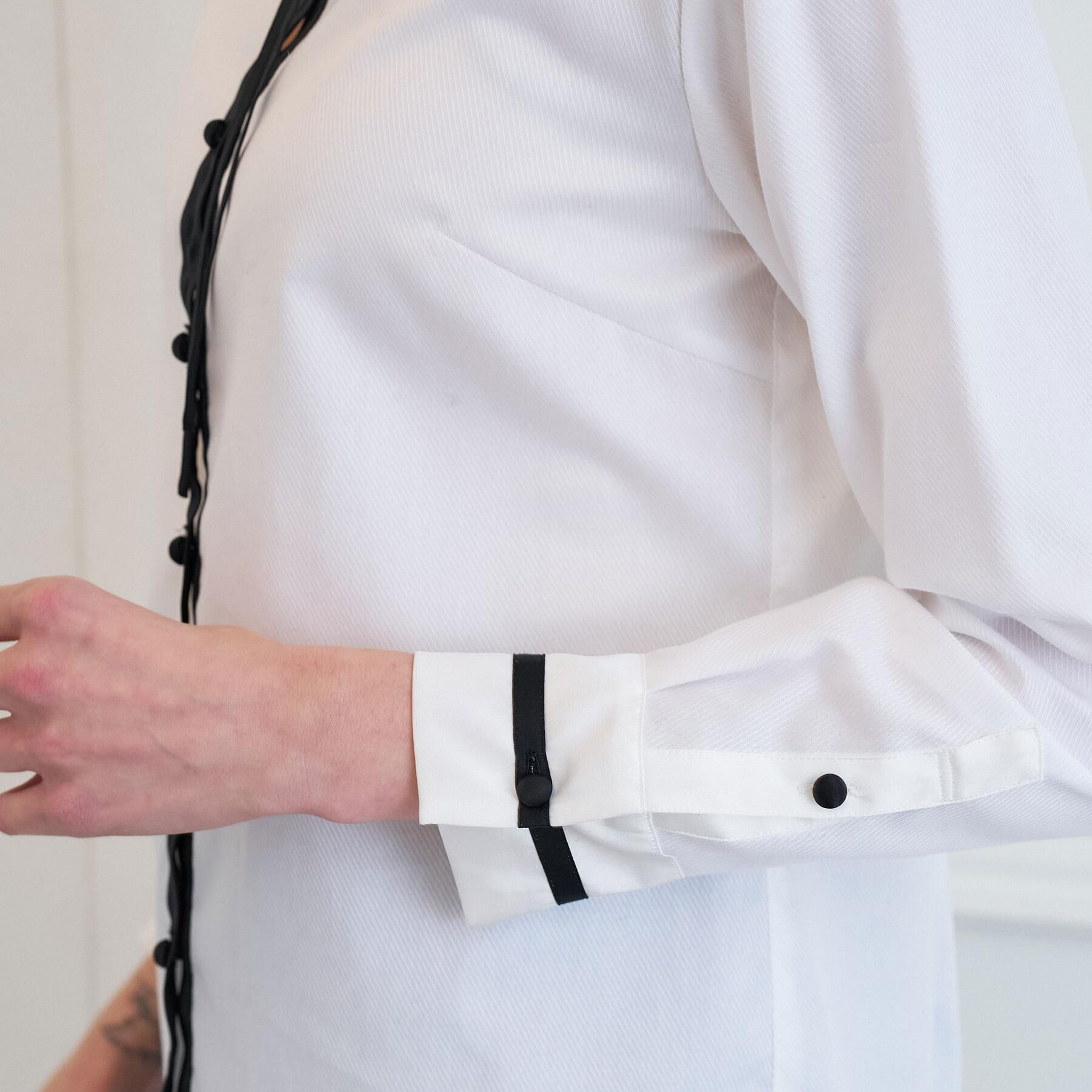 DRESSTERIOR「バイカラーリボンタイフリルネックブラウス」|シャツ・ブラウス|