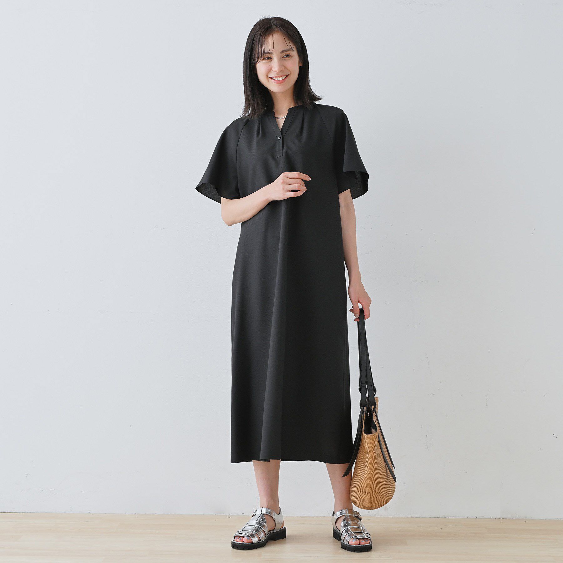 INDIVI「【しわになりにくい】麻調ストレートラインワンピース」|ワンピース|