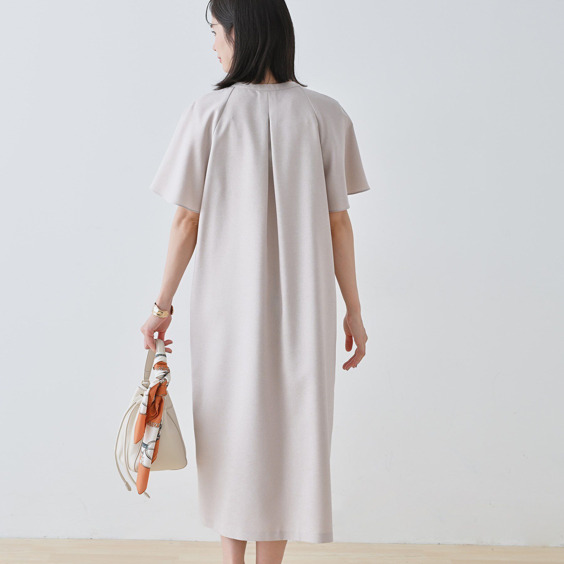 INDIVI「【しわになりにくい】麻調ストレートラインワンピース」|ワンピース|