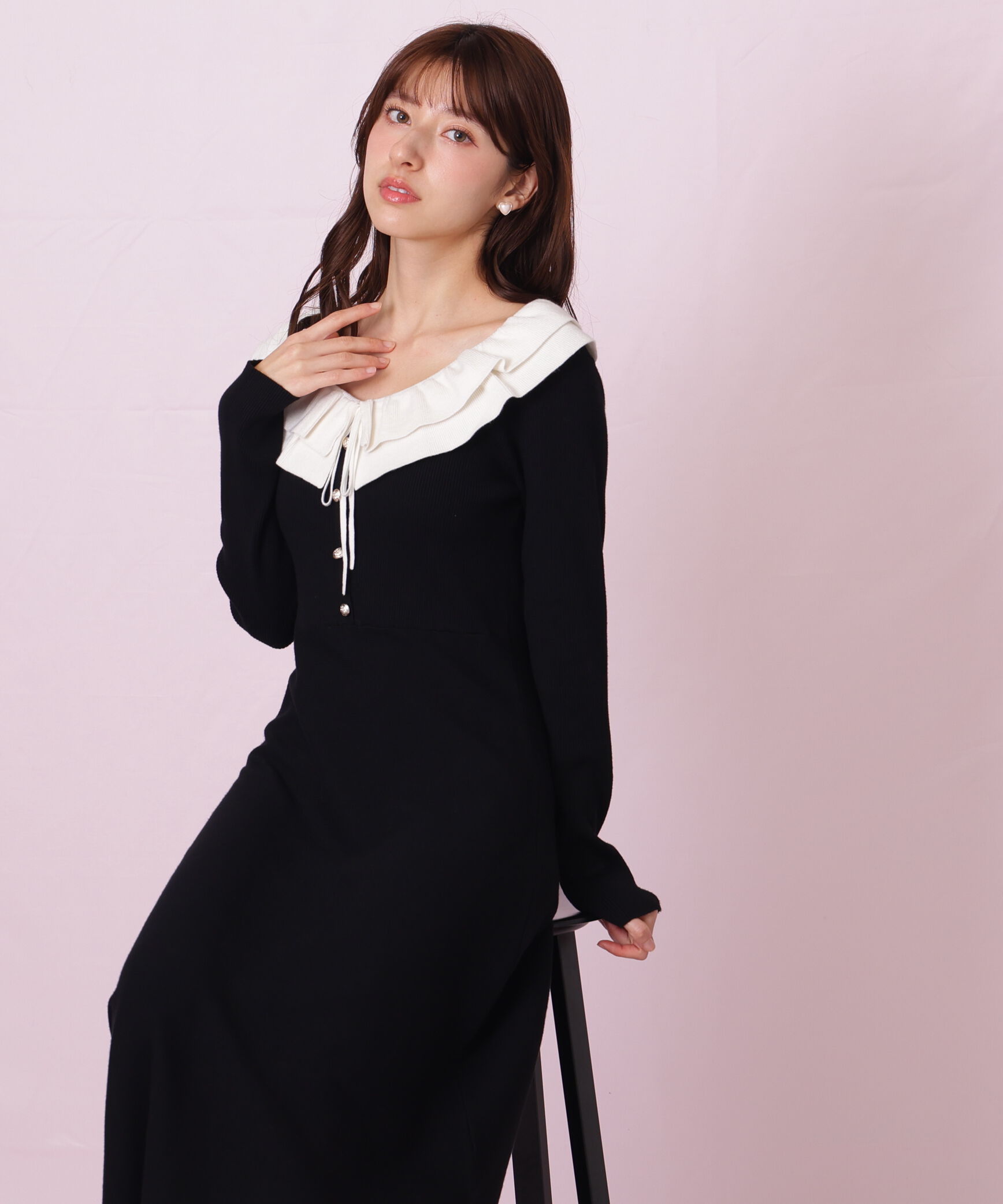  「フリル襟バイカラーニットワンピース」|ワンピース|