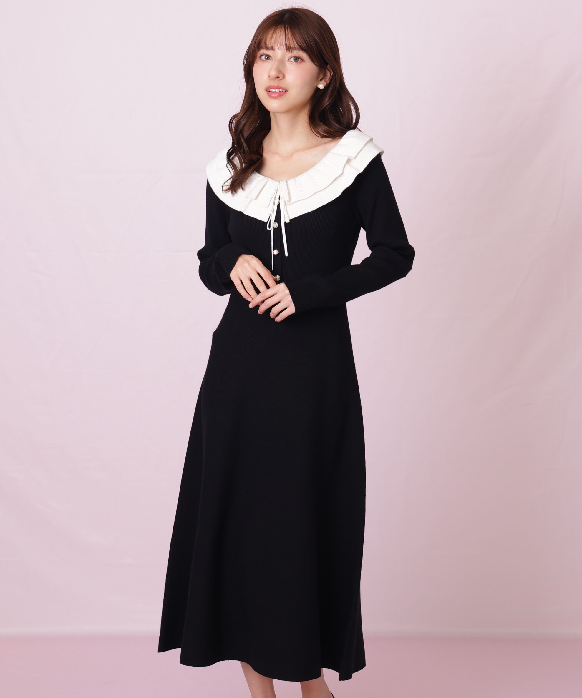  「フリル襟バイカラーニットワンピース」|ワンピース|