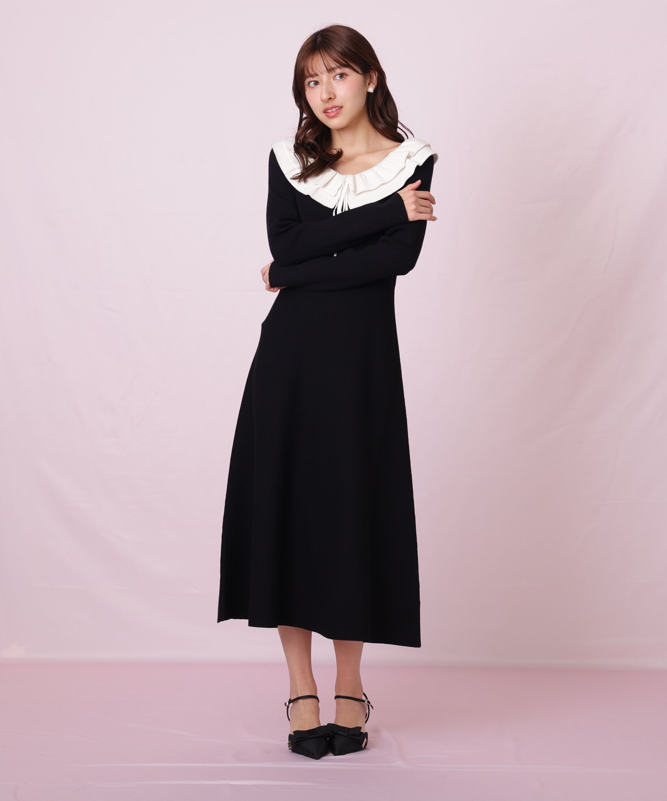  「フリル襟バイカラーニットワンピース」|ワンピース|