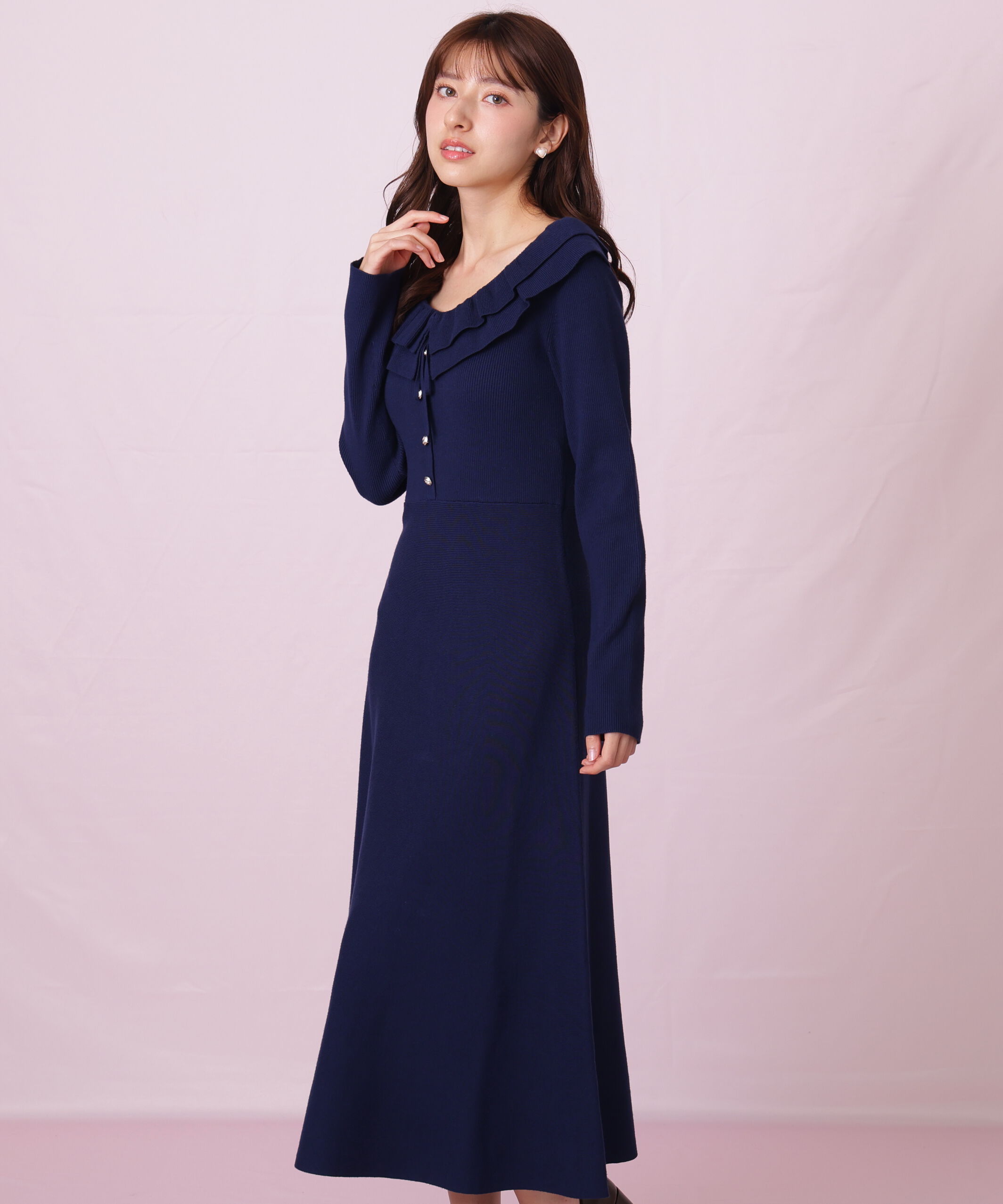  「フリル襟バイカラーニットワンピース」|ワンピース|ネイビー