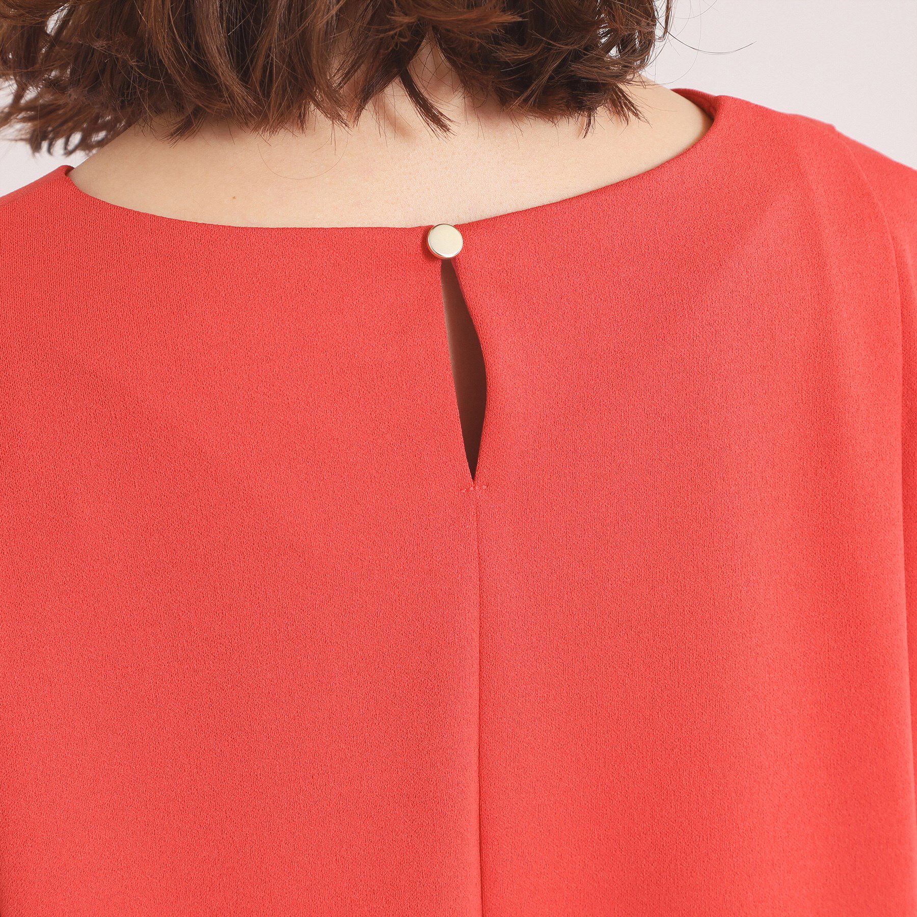 ITS&rsquo;DEMO「【冷感／吸水速乾／透け防止／洗濯機OK】カットジョーゼットタックワンピース」|ワンピース|